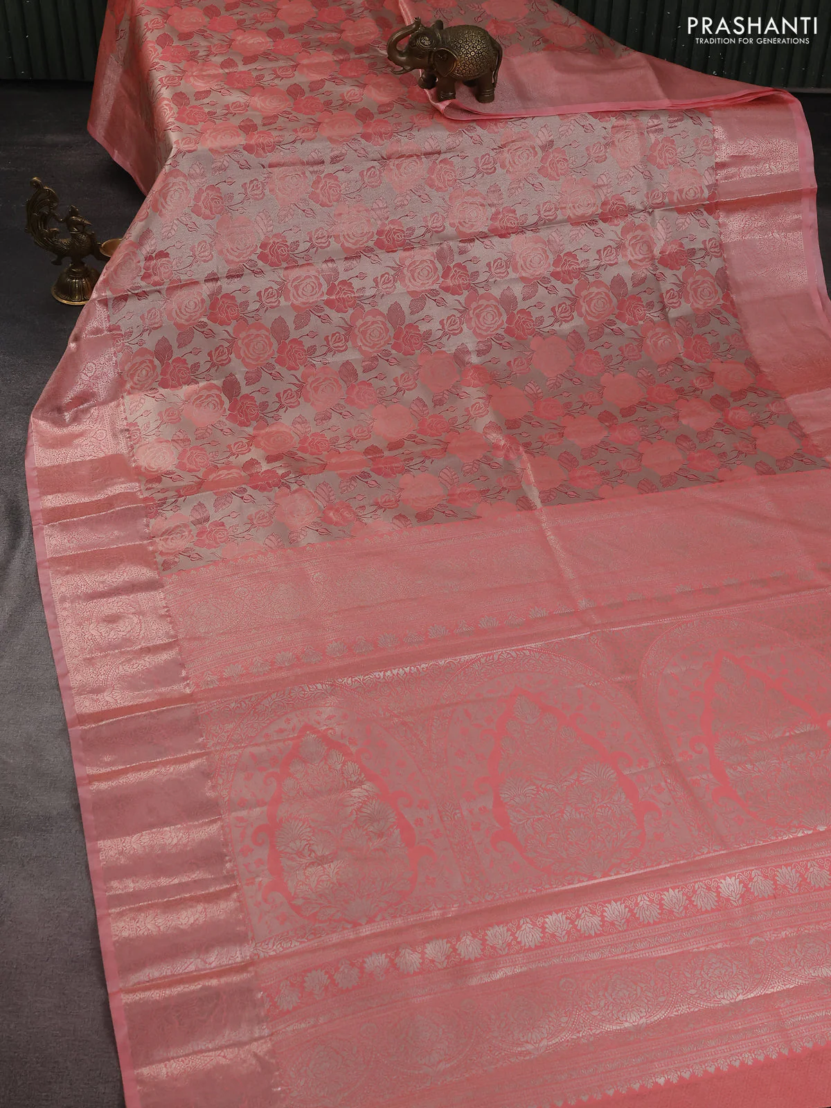 Bangalori tissue silk saree beige and peach pink with zari woven floral design brocade pattern and zari woven border - Image 2