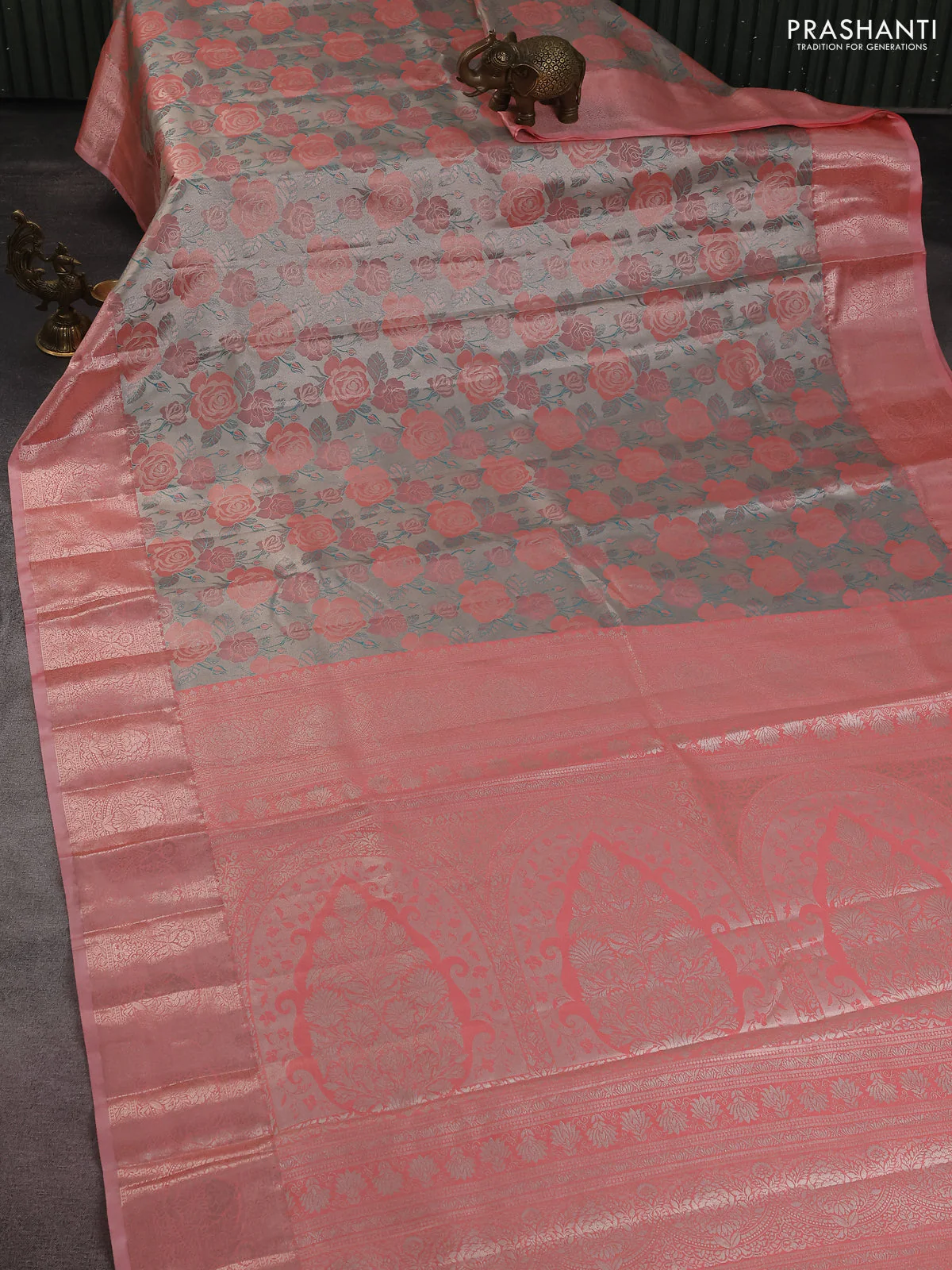 Bangalori tissue silk saree pastel grey and peach pink with zari woven floral design brocade pattern and zari woven border - Image 2