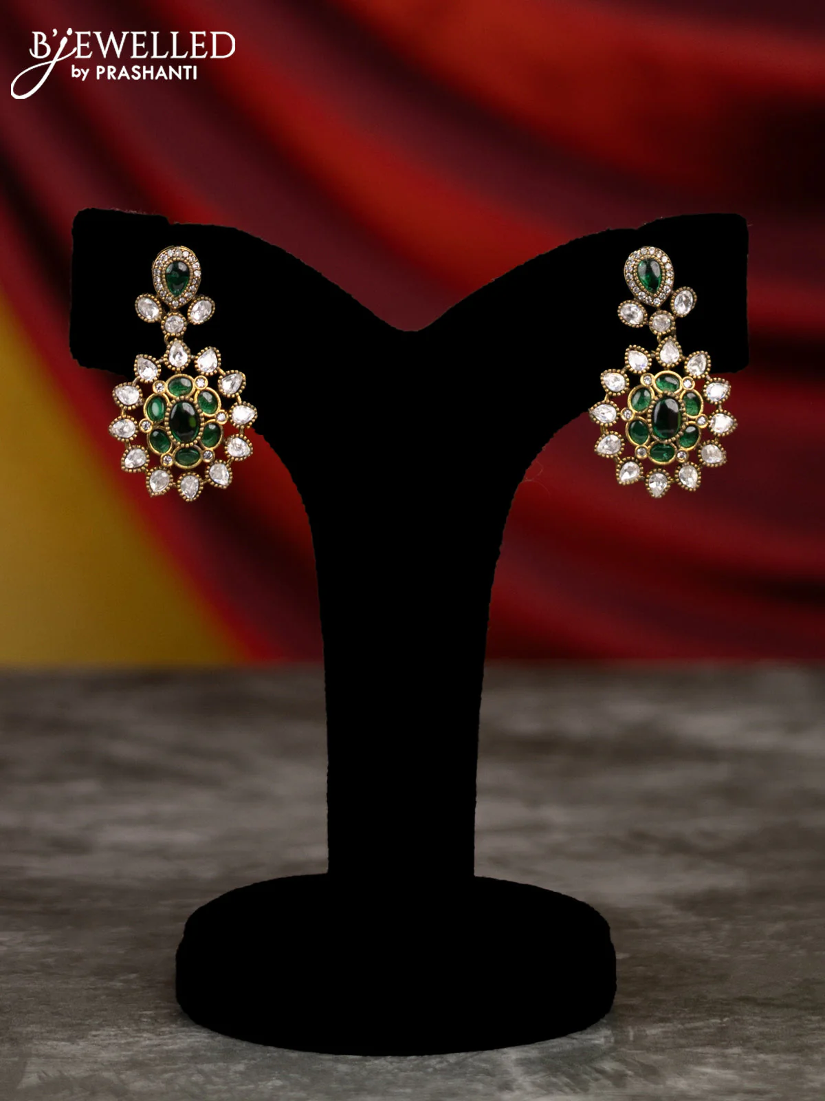 Beaded green necklace with emerald & kundan stones and pearl & green beads hangings in victorian finish - Image 2