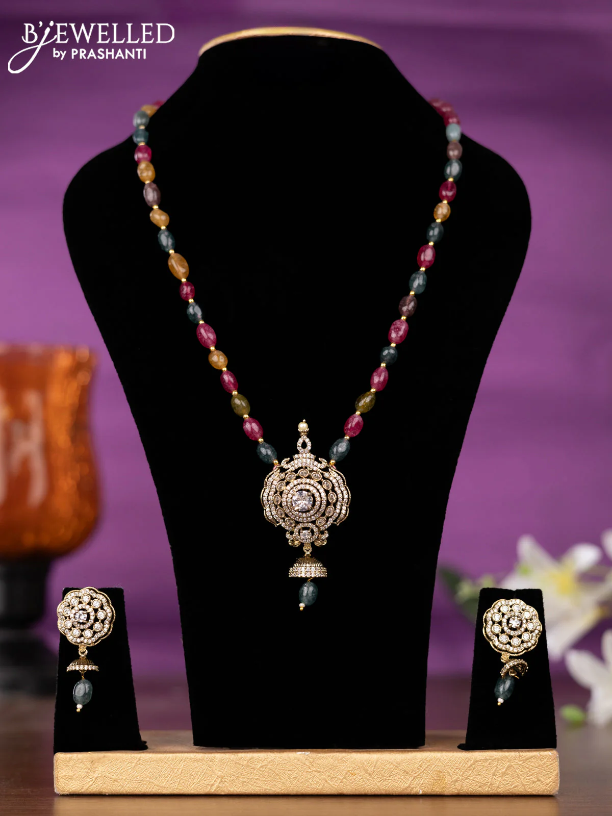 Beaded multicolour necklace with cz stones and beads hanging