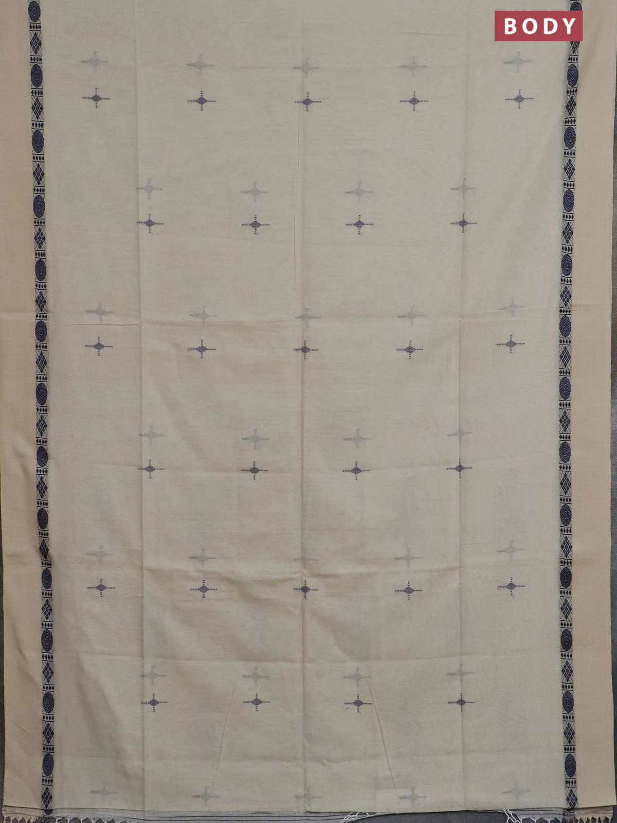 Bengal soft cotton saree beige with thread woven buttas and thread woven simple border - Image 2