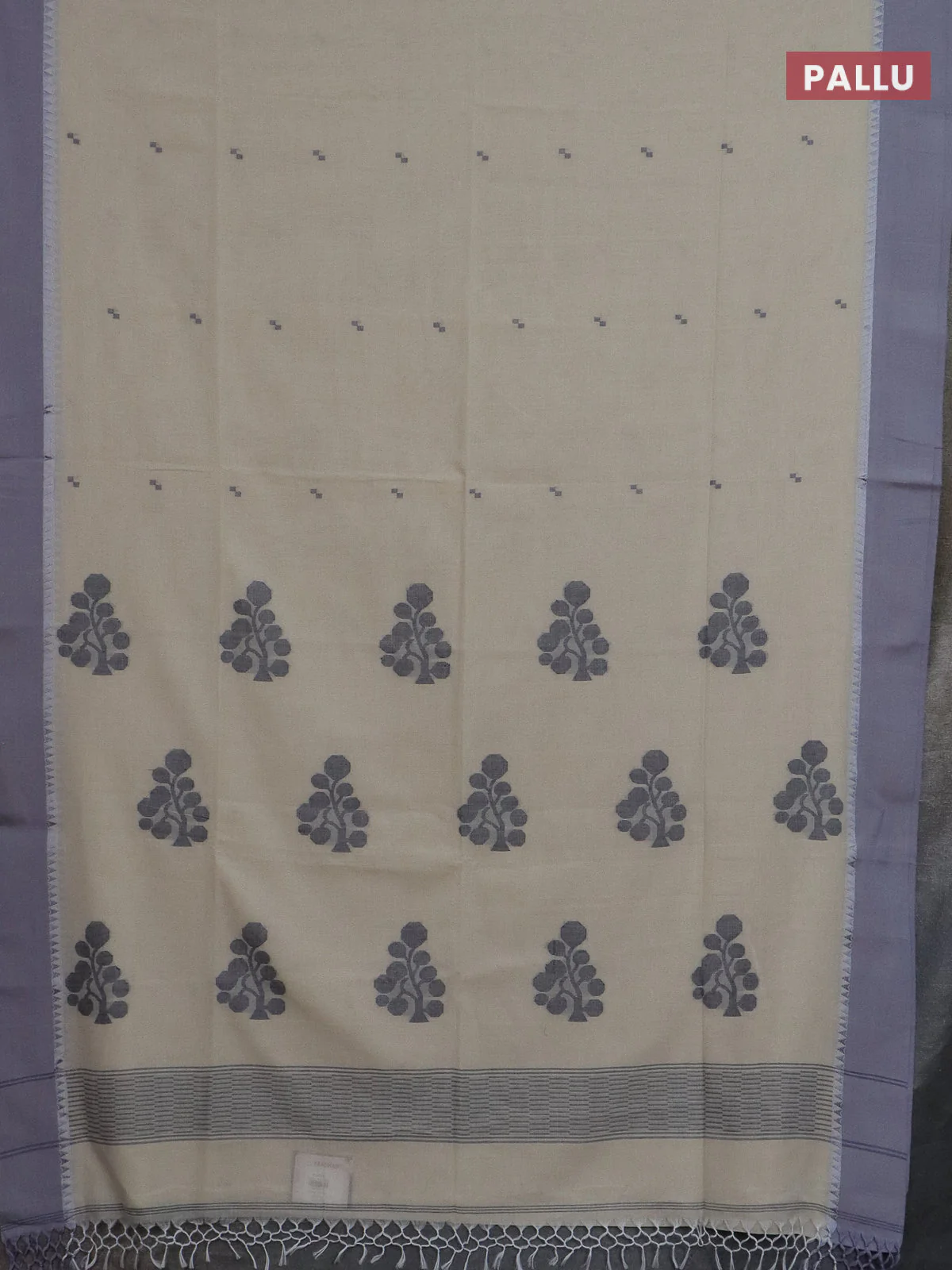 Bengal soft cotton saree cream and grey with thread woven buttas and temple design simple border - Image 3