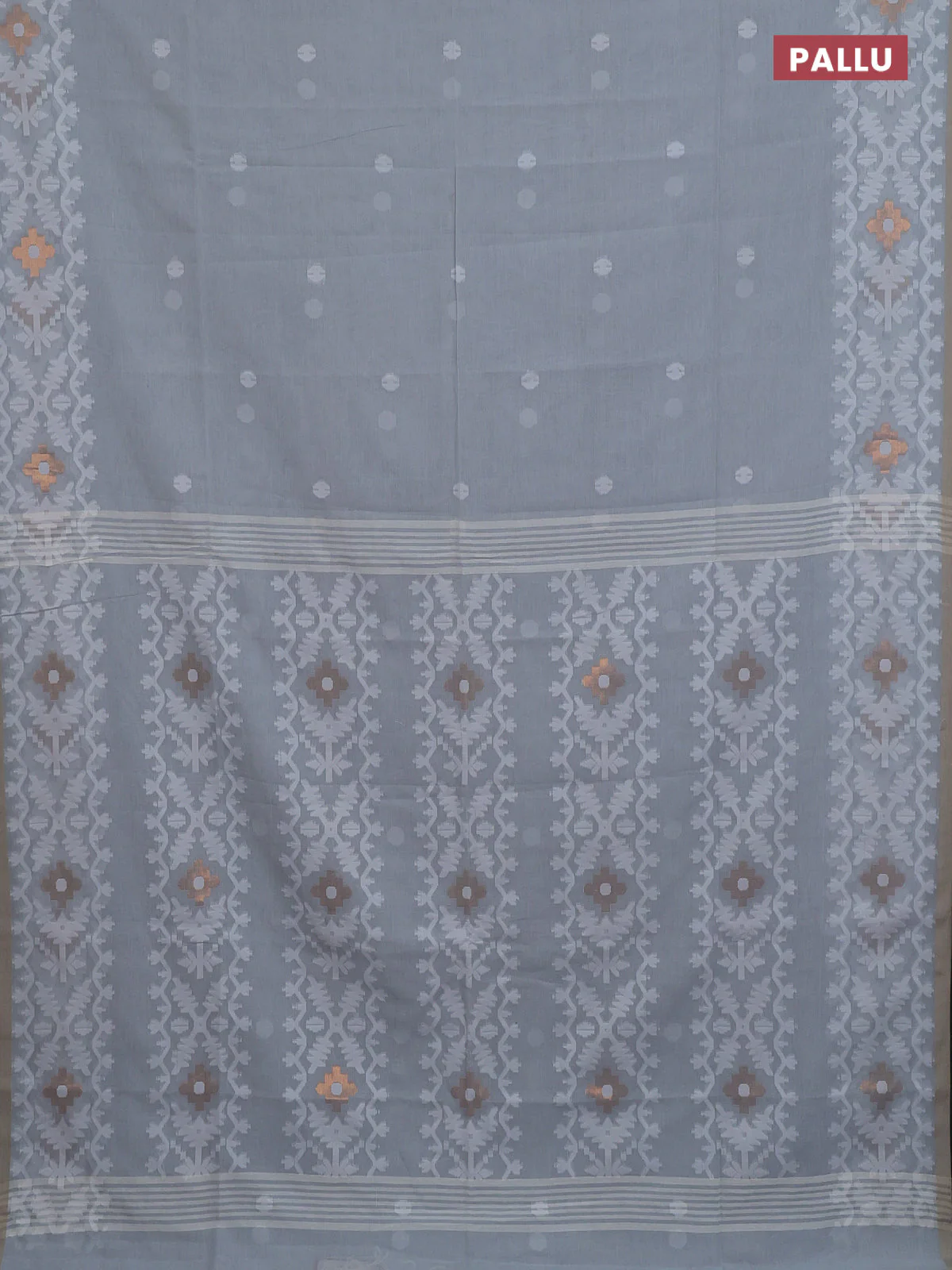 Bengal soft cotton saree grey with thread woven buttas and thread woven border - Image 3