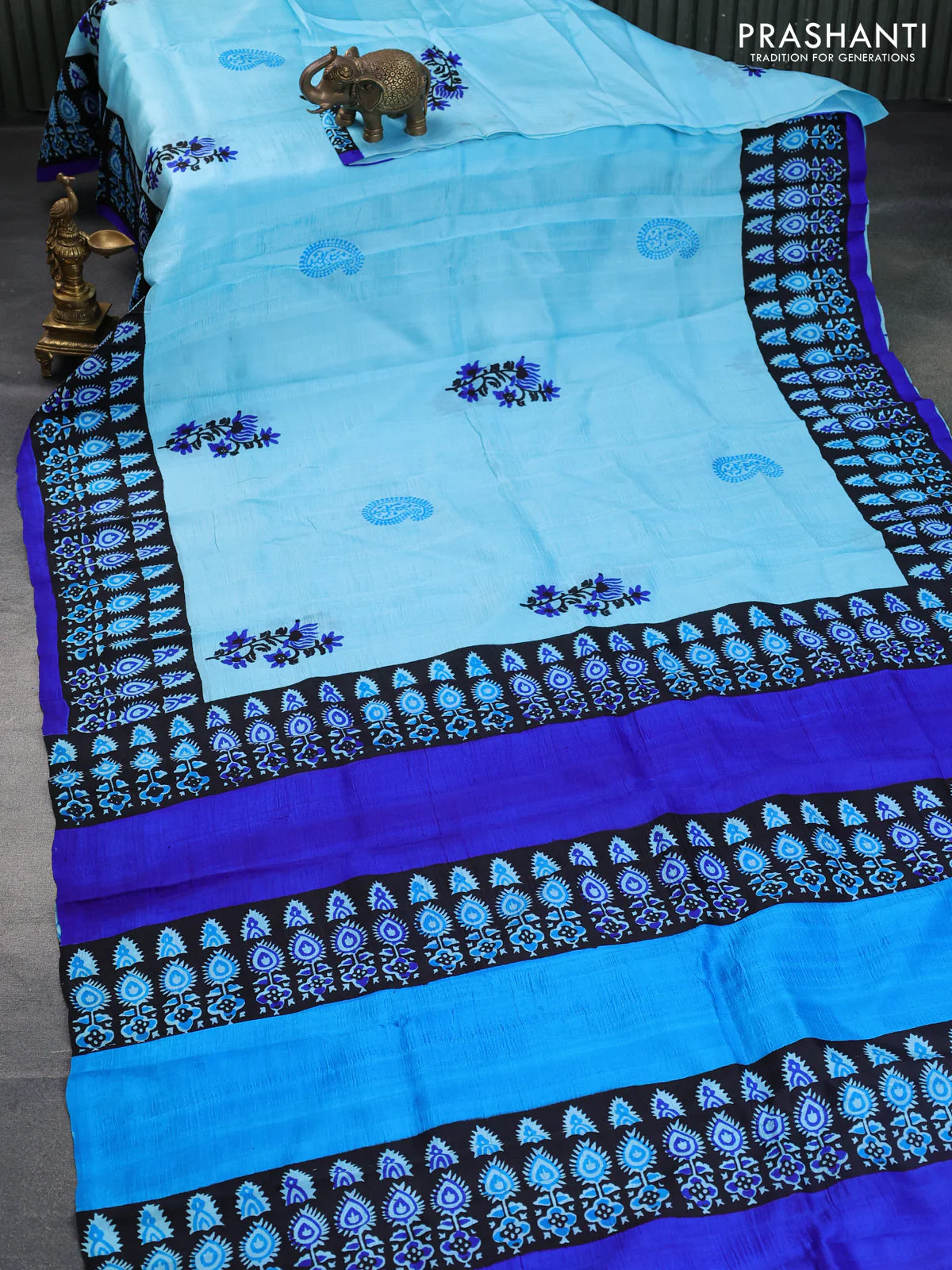 Bishnupuri silk saree light blue and black blue with butta prints and printed border - Image 2