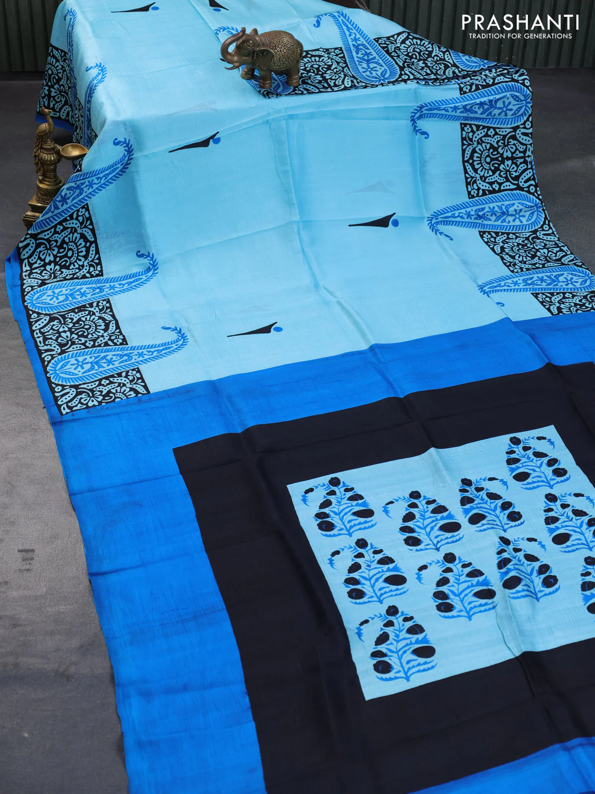Bishnupuri silk saree light blue and cs blue with butta prints and printed border - Image 2