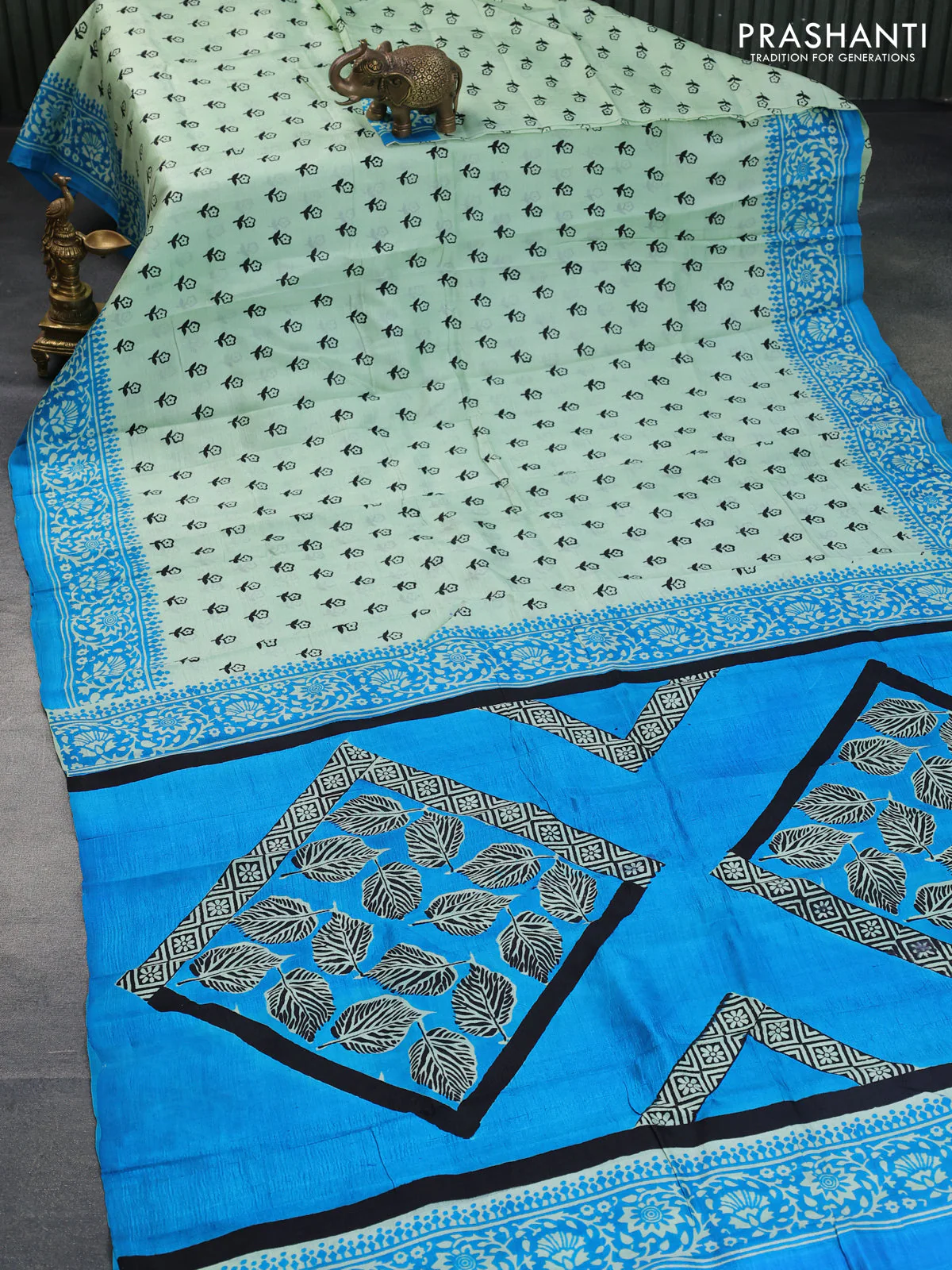 Bishnupuri silk saree pastel green and cs blue with floral butta prints and printed border - Image 2