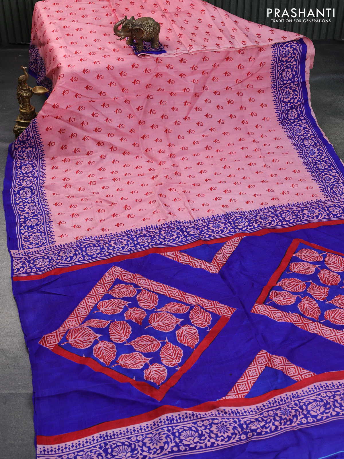 Bishnupuri silk saree peach pink and blue with floral butta prints and printed border - Image 2