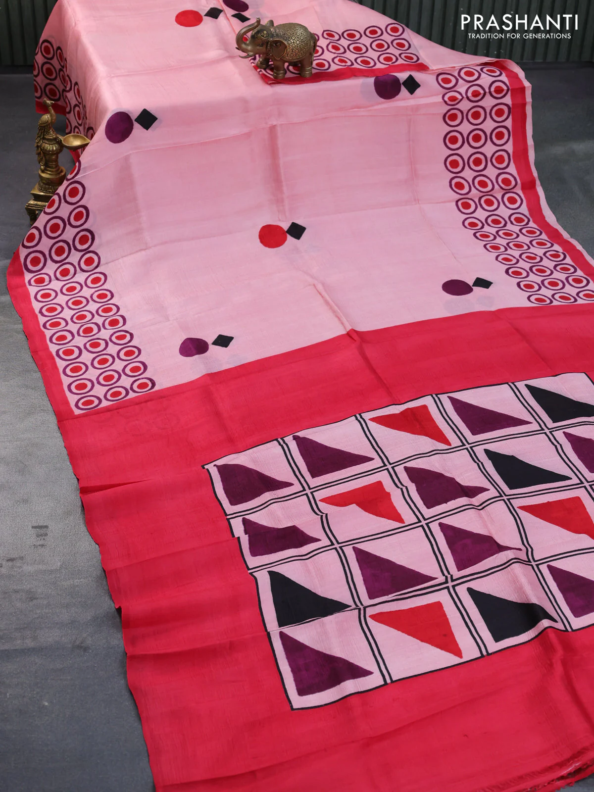 Bishnupuri silk saree peach pink and red with butta prints and printed border - Image 2