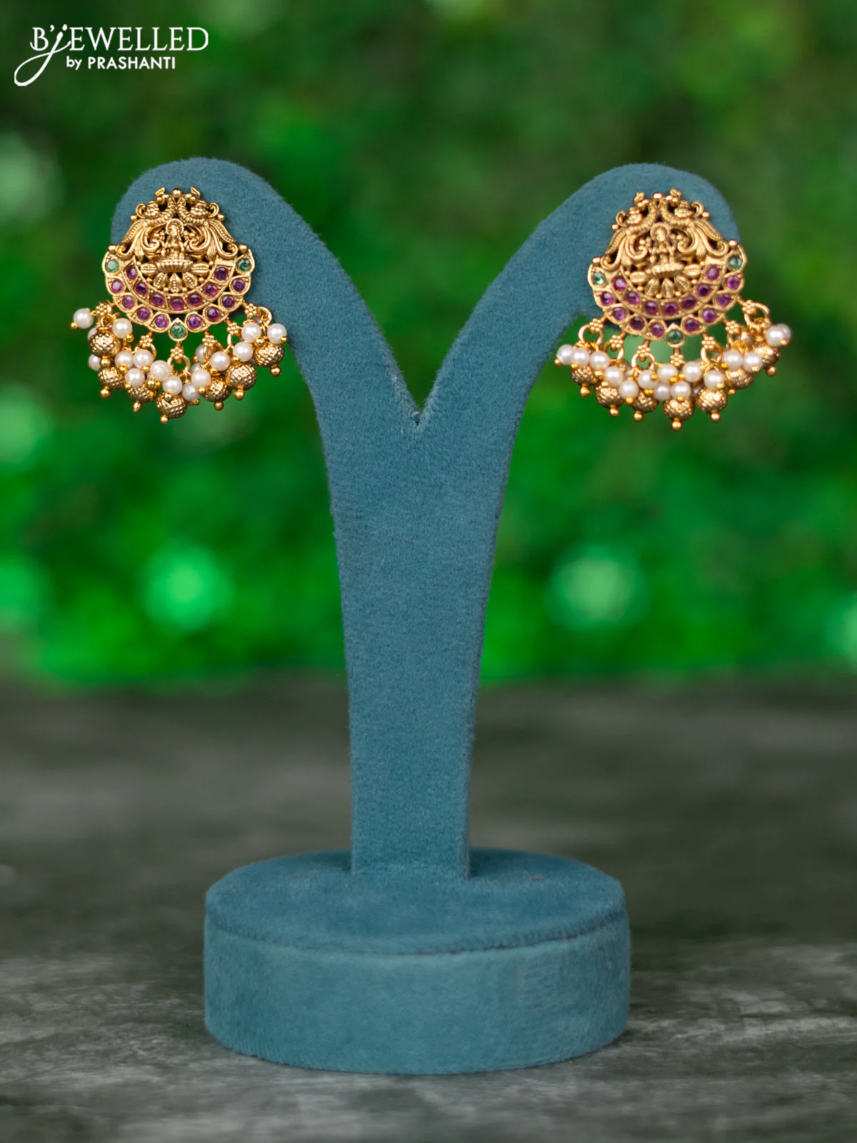 Black thread necklace lakshmi design with kemp stones and pearl & golden beads hangings - Image 2