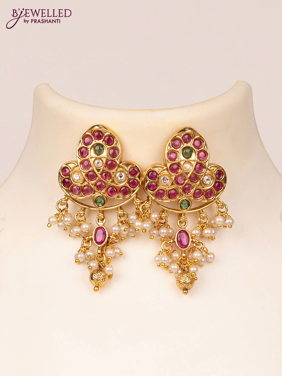 Black thread necklace manga pattern with kemp & kundan stones and pearl & golden beads hangings - Image 2
