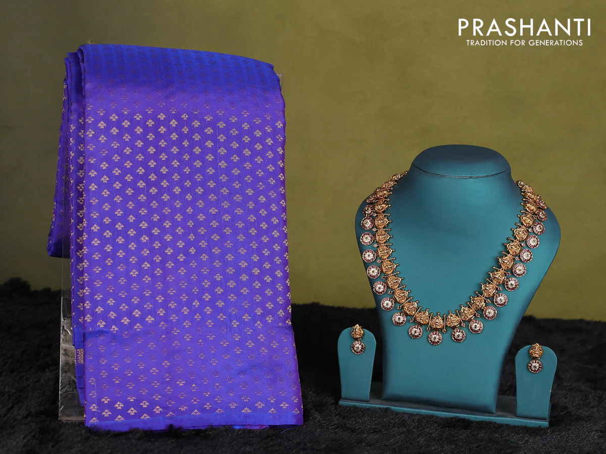 Blue Kanchipuram silk saree with matching maanga design antique haaram