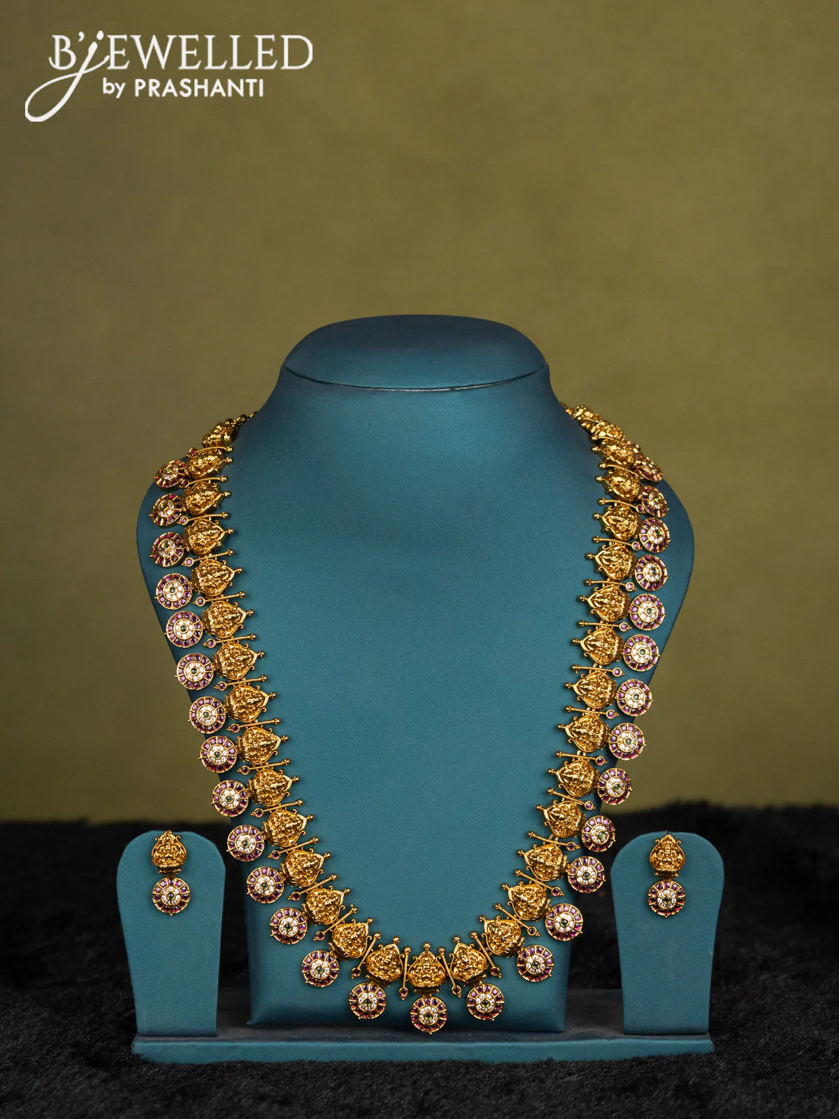 Blue Kanchipuram silk saree with matching maanga design antique haaram - Image 4