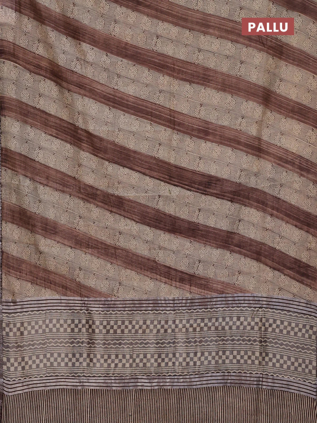 Chanderi silk cotton saree beige and brown with allover prints and small zari woven border - Image 3