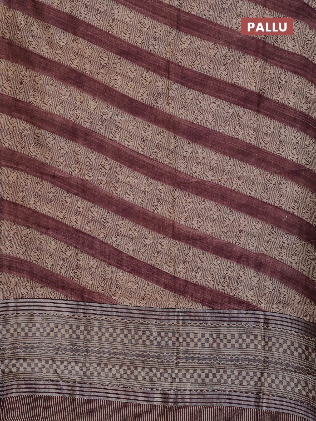 Chanderi silk cotton saree beige and rosy brown with allover prints and small zari woven border - Image 3