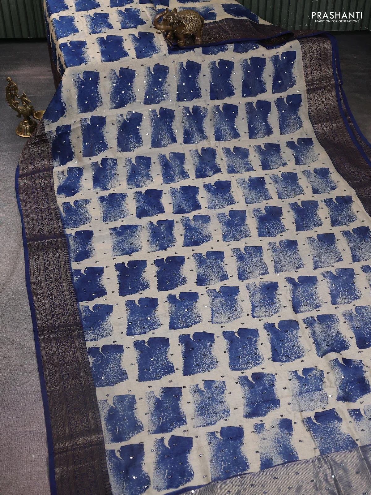 Chanderi silk cotton saree cream and blue with allover geometric prints & mirror work and zari woven border - Image 2