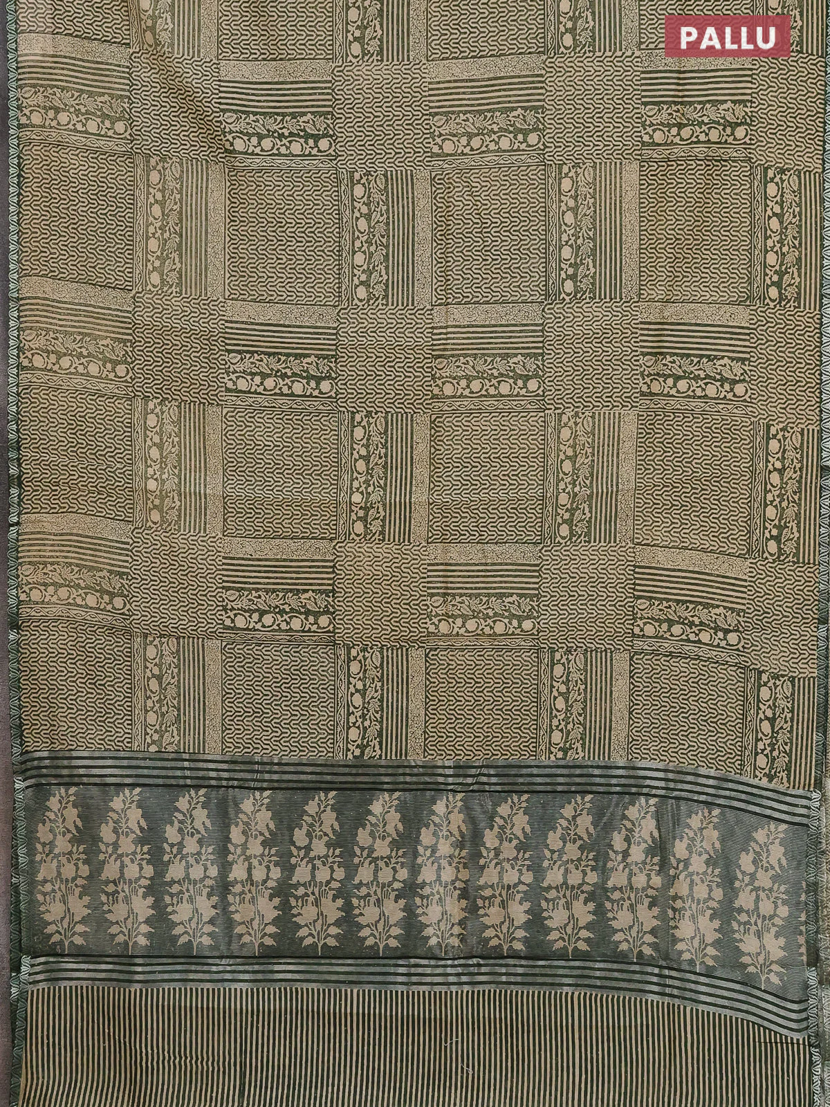 Chanderi silk cotton saree green and cream with allover prints and small zari woven border - Image 3