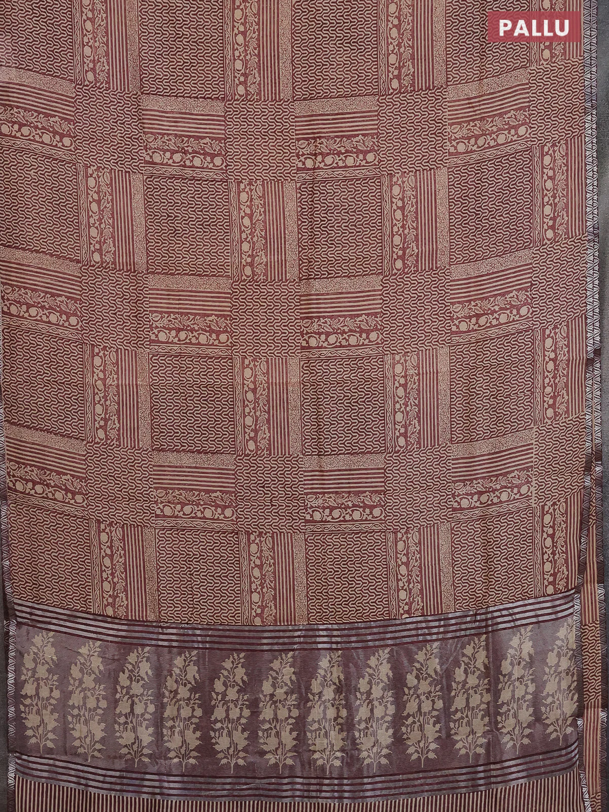 Chanderi silk cotton saree maroon and cream with allover prints and small zari woven border - Image 3
