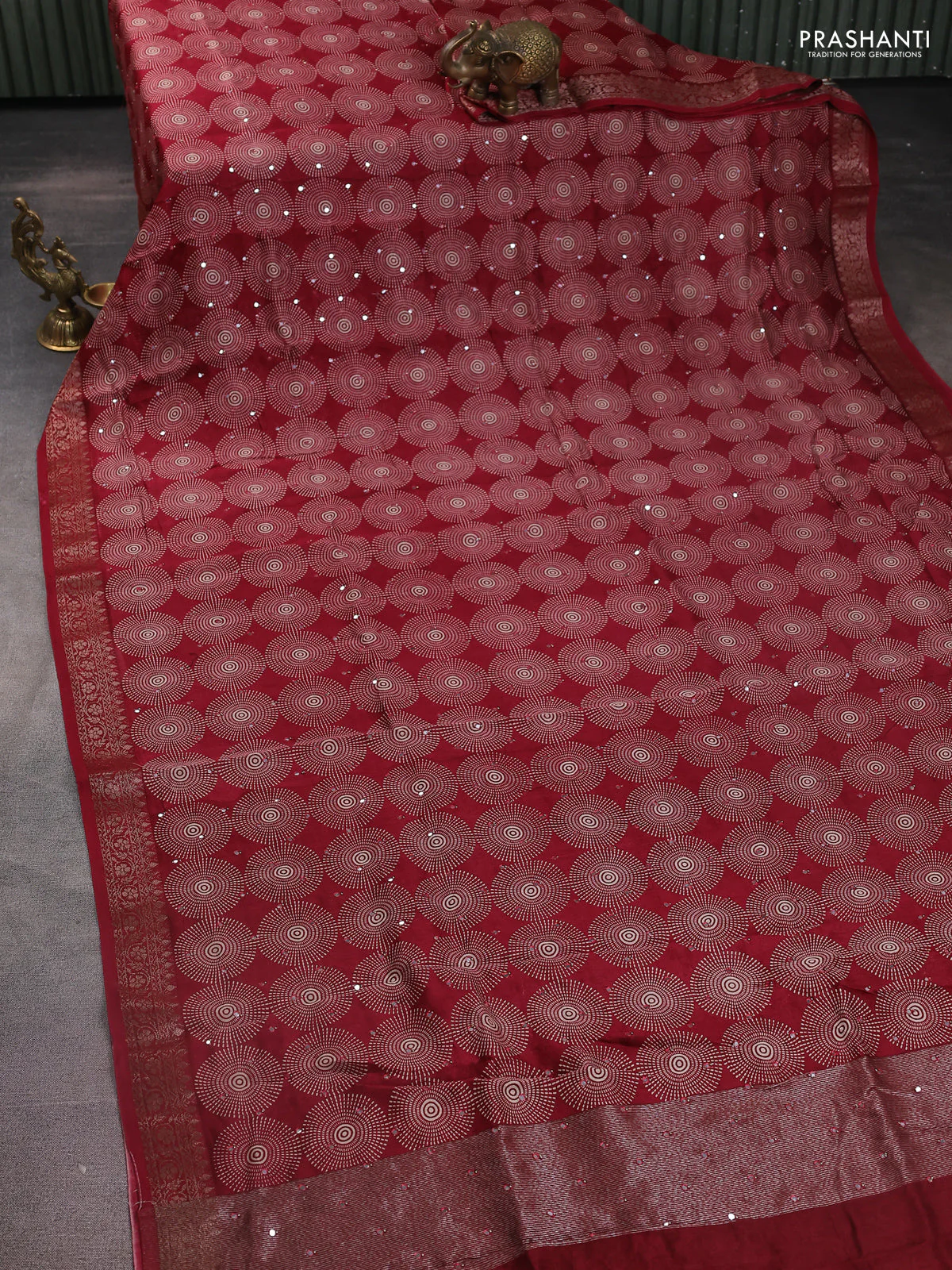 Chanderi silk cotton saree maroon with allover geometric prints & mirror work and zari woven border - Image 2