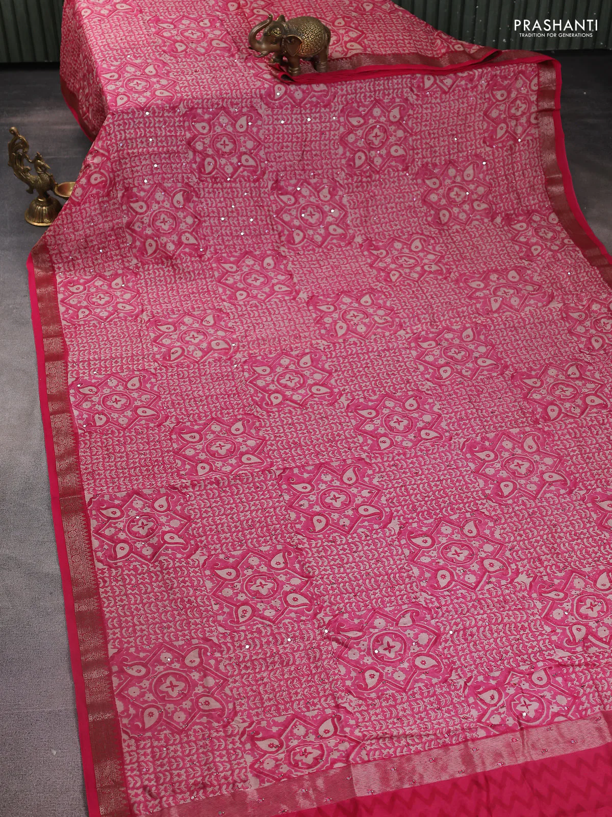 Chanderi silk cotton saree pink with allover prints & mirror work and zari woven border - Image 2
