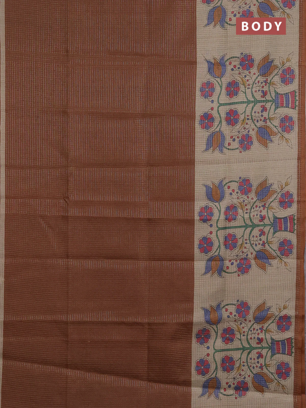 Chappa saree brown and beige with allover small zari checked pattern and floral digital printed pallu - Image 2