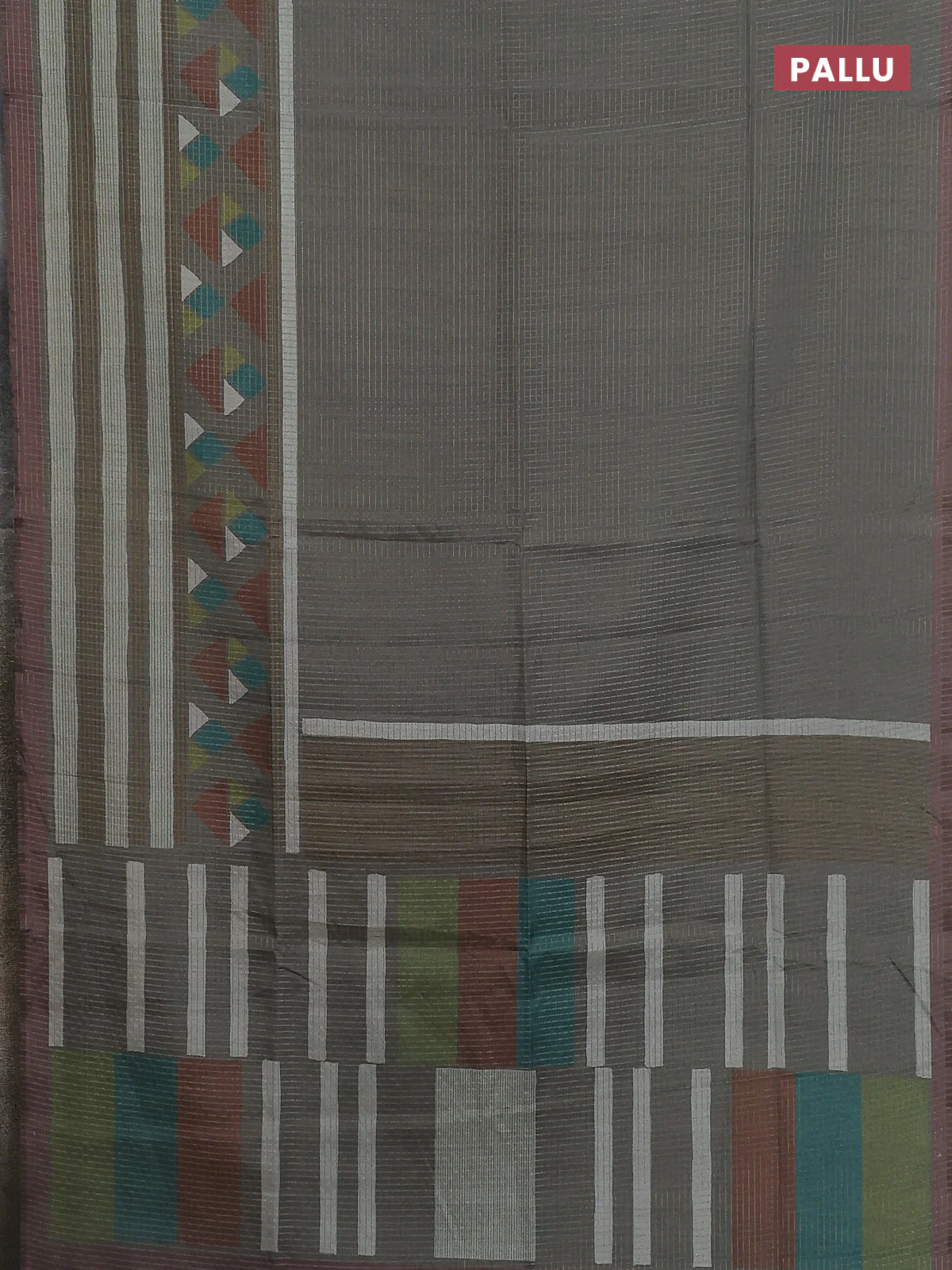 Chappa saree grey and pastel brown with allover zari checked pattern and long geometric printed border - Image 3