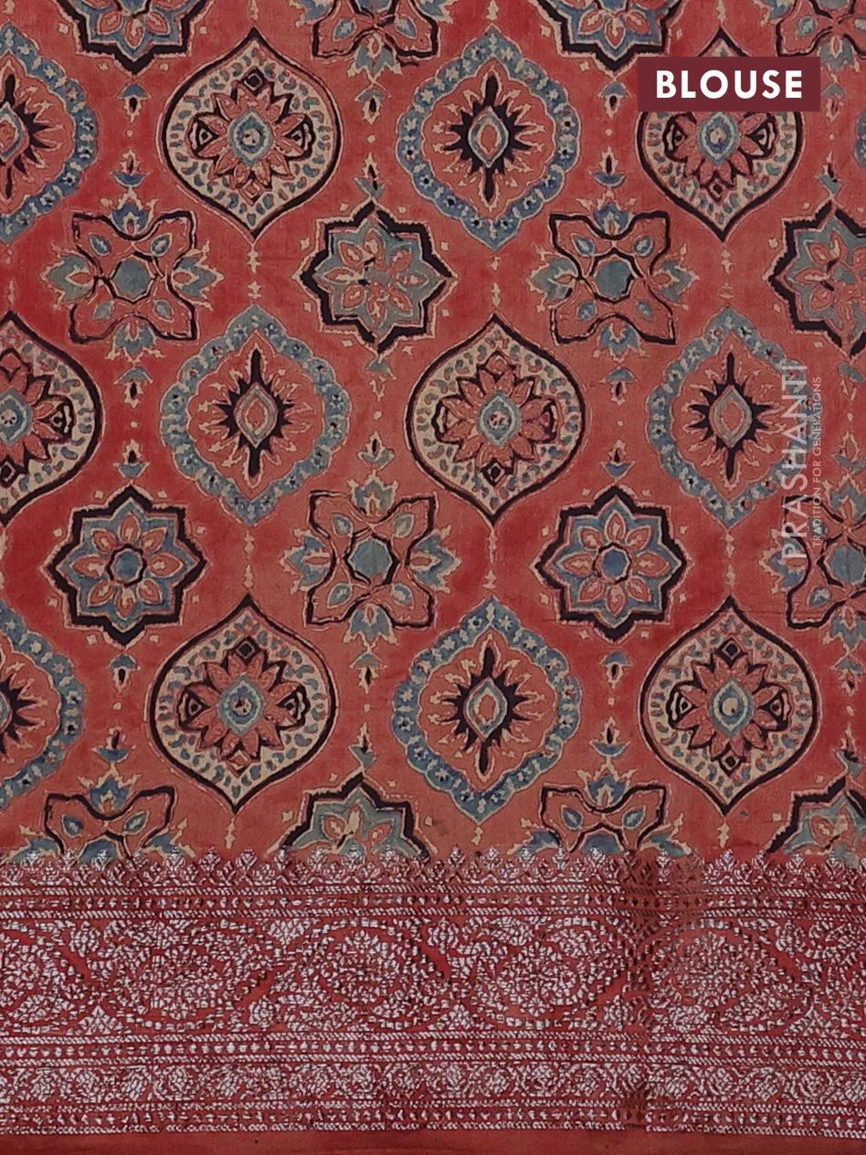 Chiniya silk saree dark green and rust shade with plain body and woven border - Image 3