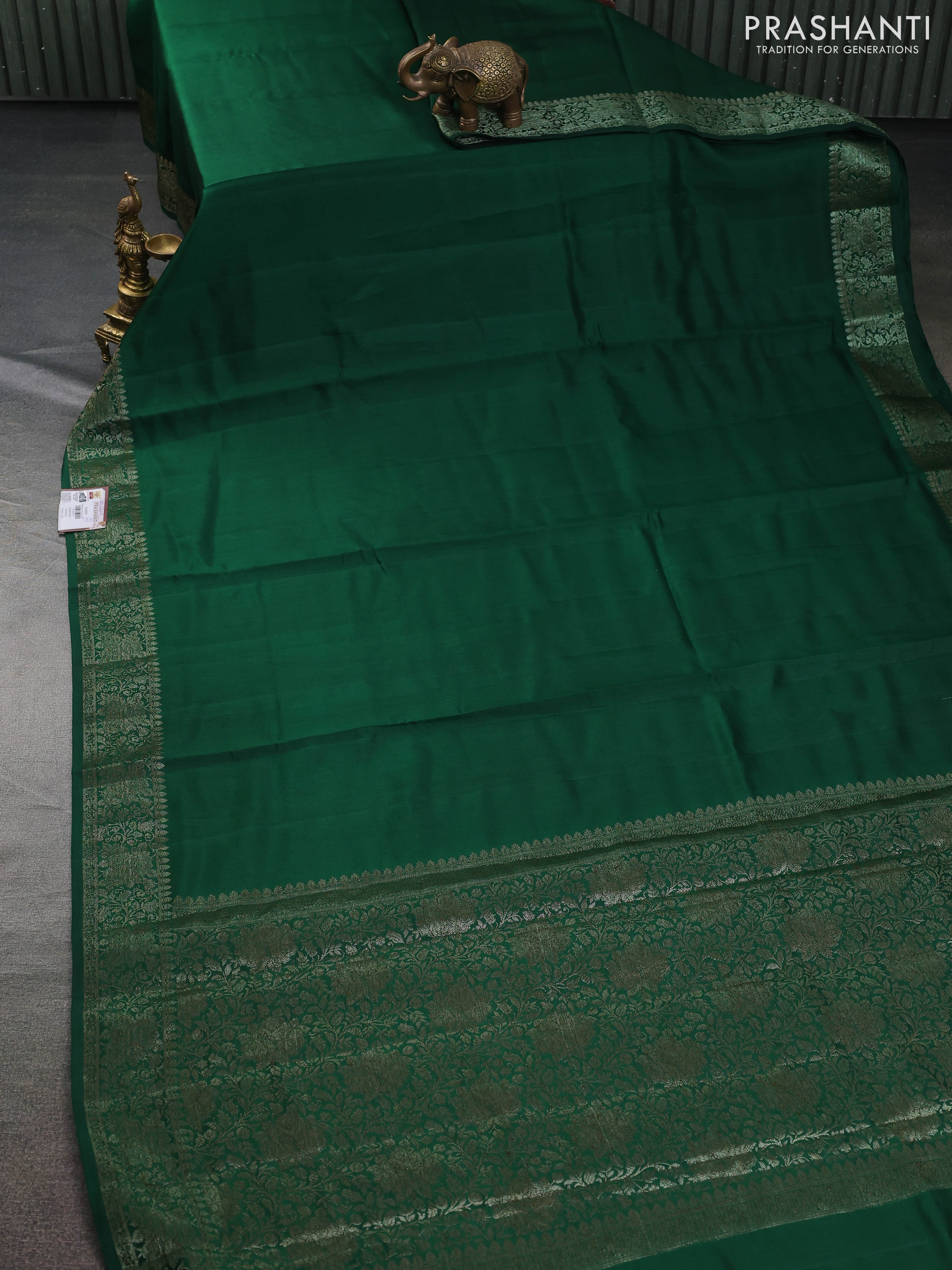 Chiniya silk saree green and maroon with plain body and woven border - Image 2