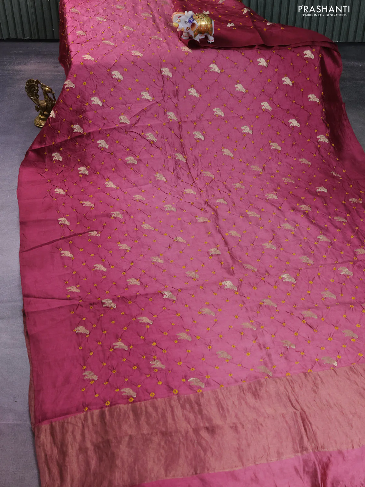 Chiniya silk saree mauve pink with allover zari buttas & bandhini prints in borderless style - Image 2