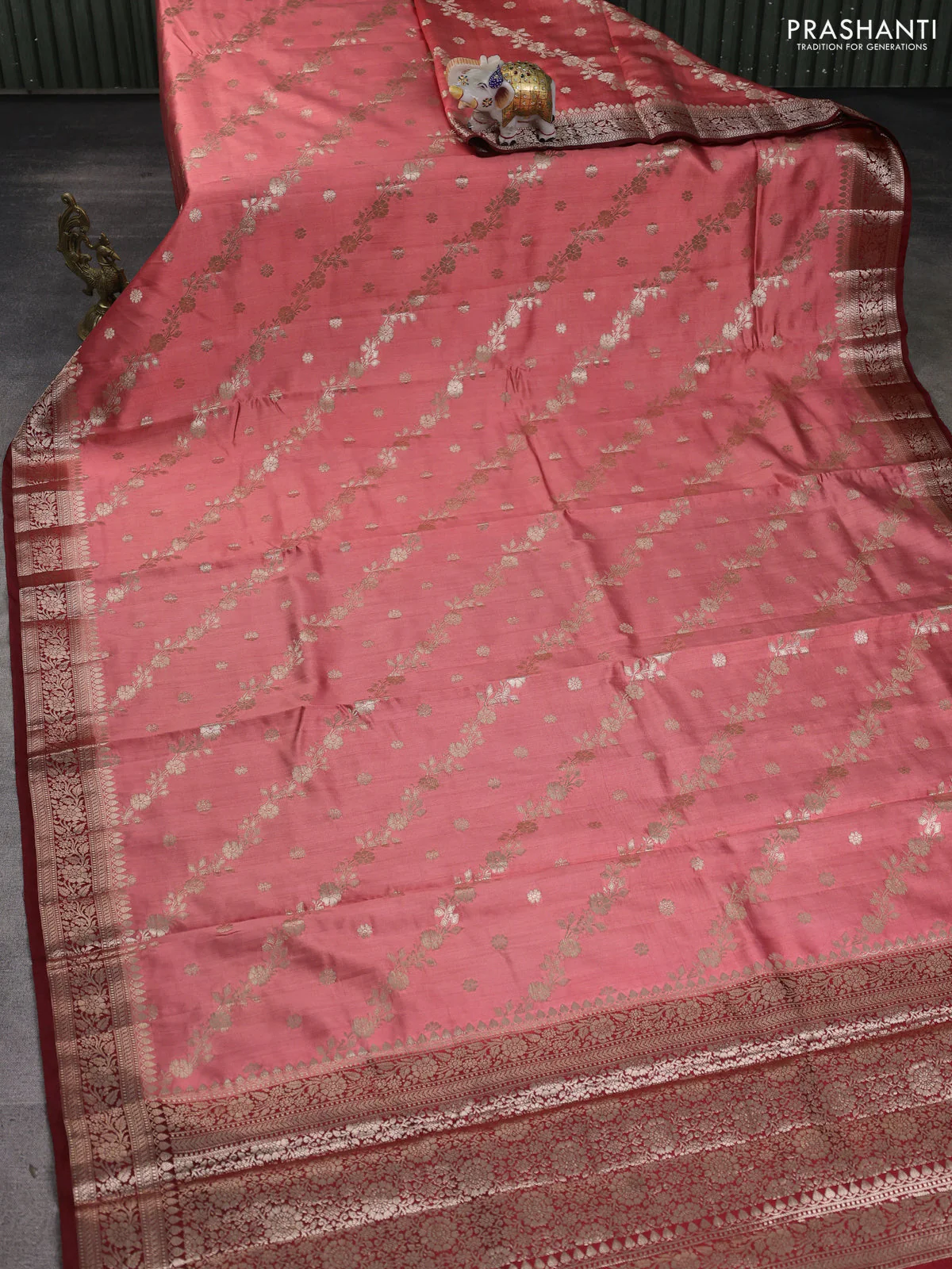 Chiniya silk saree peach and maroon with allover zari weaves and zari woven border - Image 2