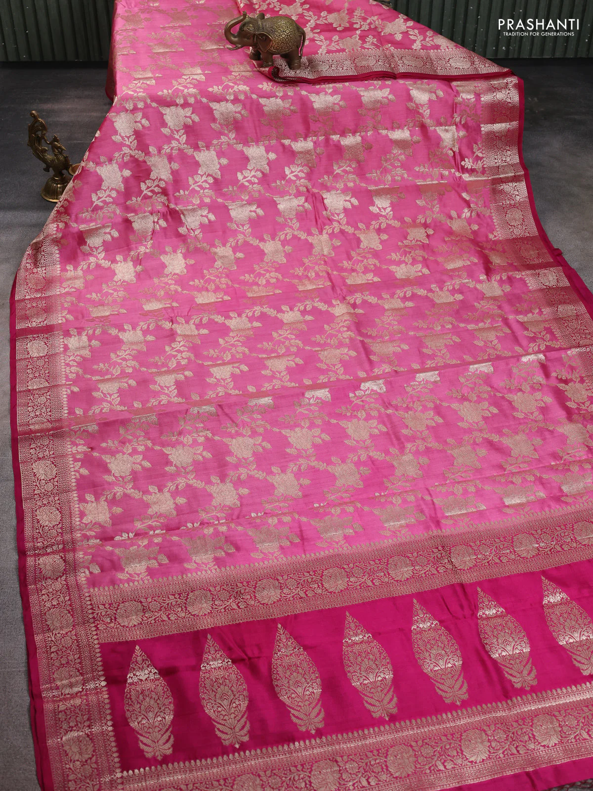 Chiniya silk saree pink and dark pink with allover floral zari weaves and zari woven border - Image 2