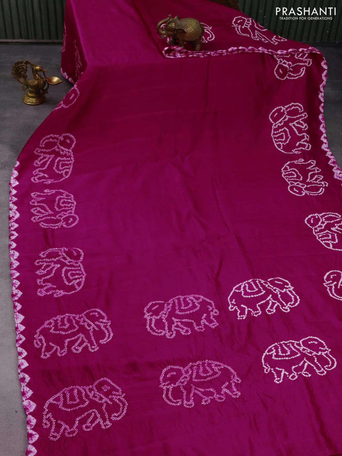 Chiniya silk saree pink with allover bandhani prints - Image 2