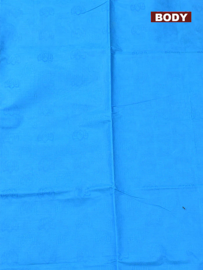 Coimbatore Cotton Blue Emboss Saree with Thread Woven Border - Image 3