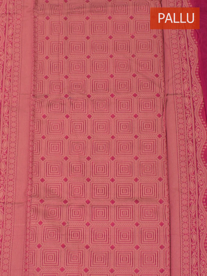 Coimbatore Cotton Dark Green Color Light weight Cotton Saree - Image 3
