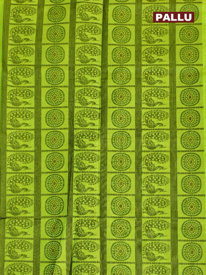 Coimbatore Cotton Green Fancy Emboss Saree with Thread Woven Border - Image 4