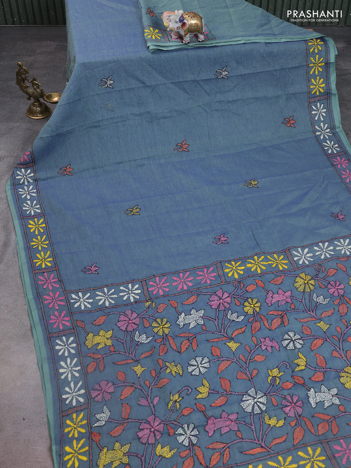 Cotton saree blue and pastel green with kantha stitch work and kantha stitch work pallu - Image 2