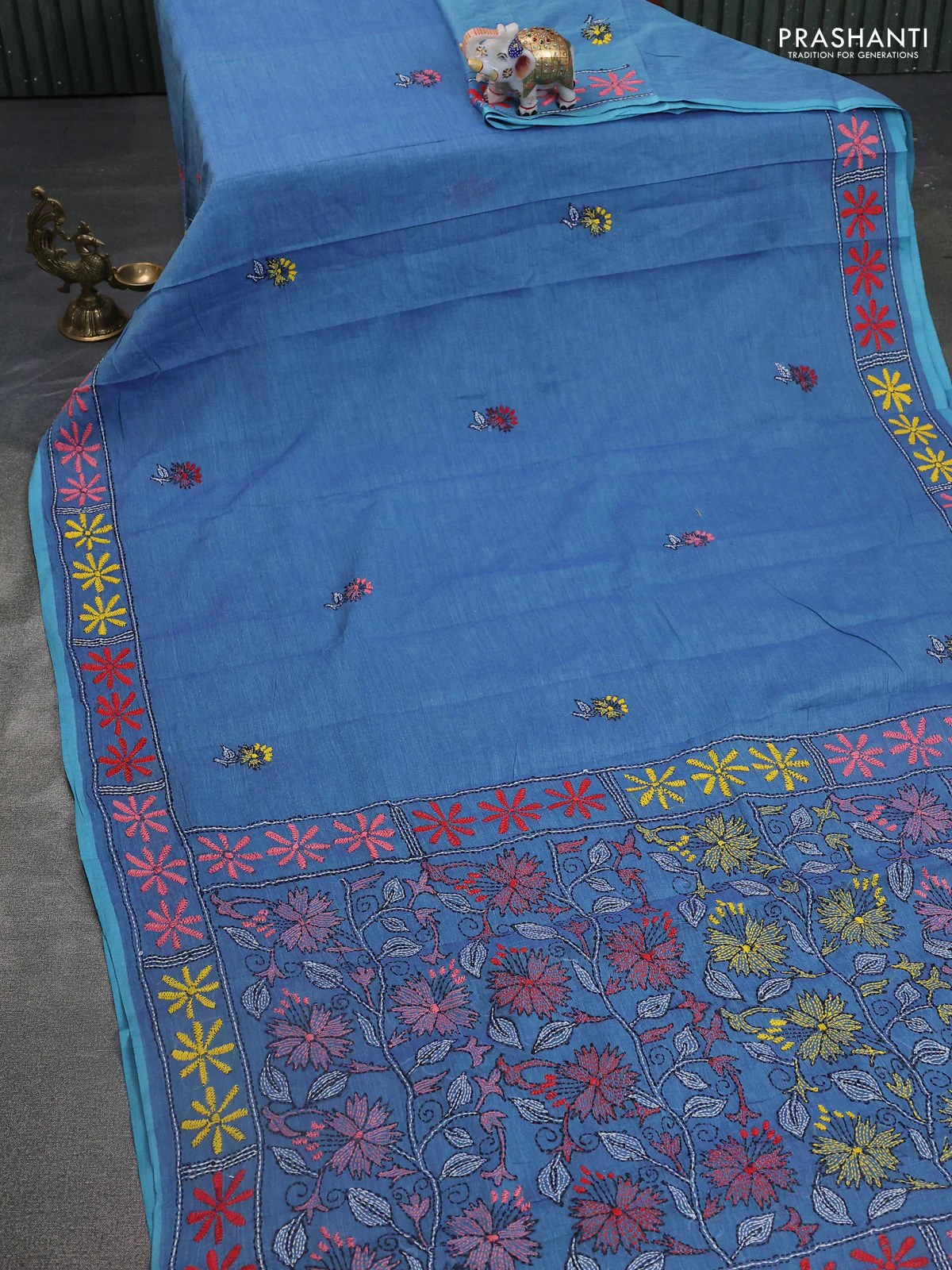 Cotton saree blue with kantha stitch work and kantha stitch work pallu - Image 2