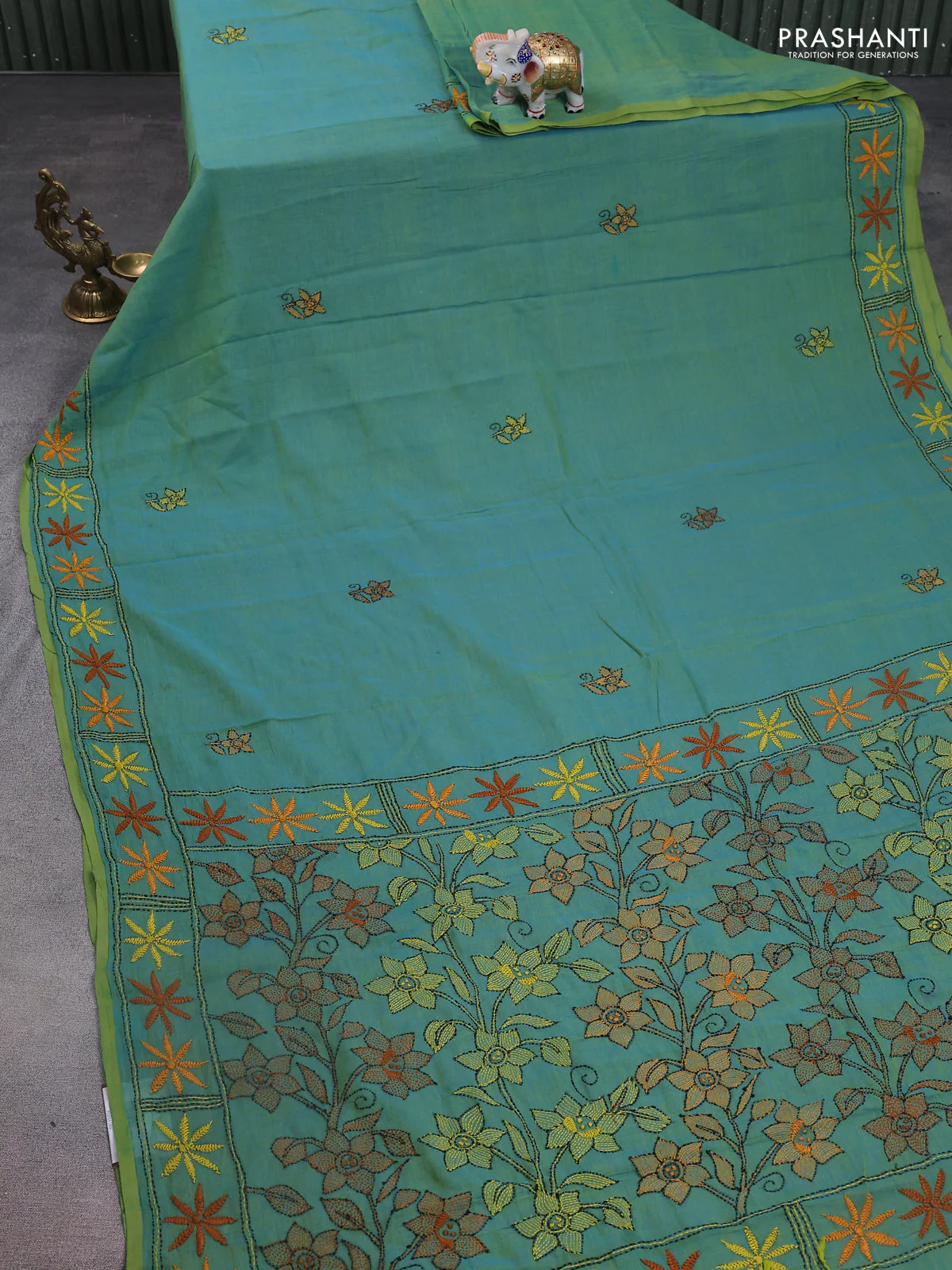 Cotton saree dual shade of bluish green with kantha stitch work and kantha stitch work pallu - Image 2