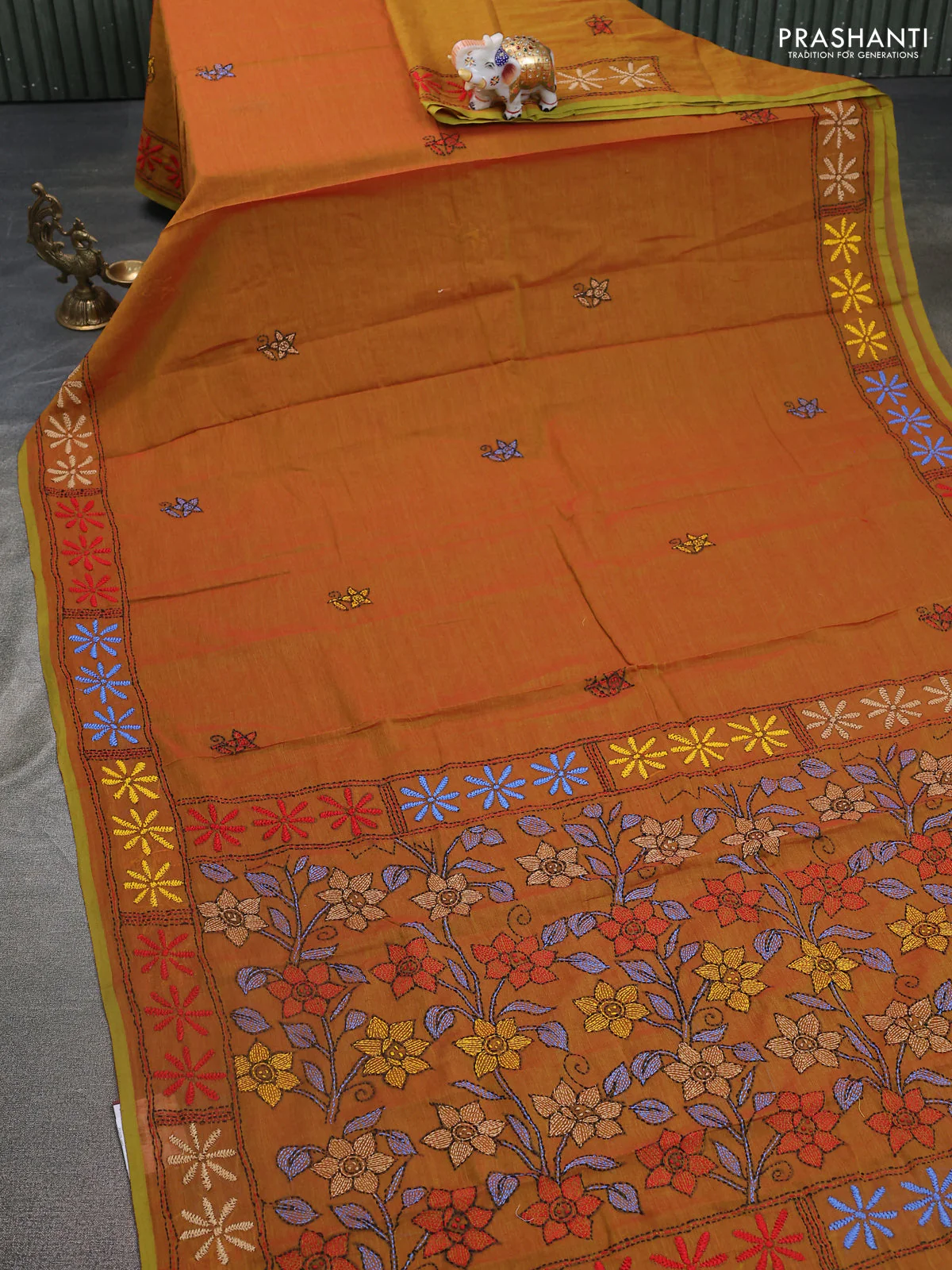 Cotton saree dual shade of mustard with kantha stitch work and kantha stitch work pallu - Image 2