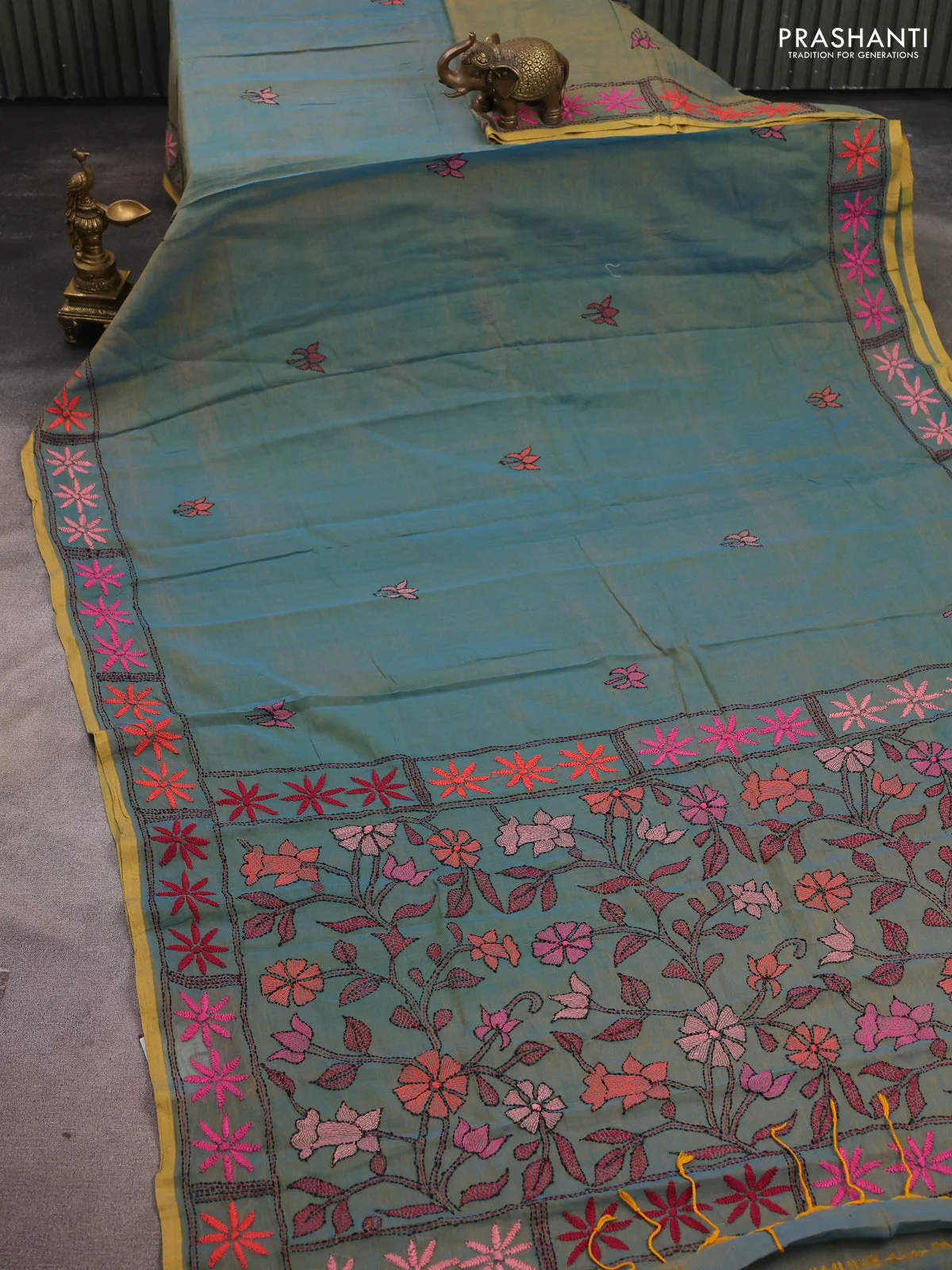 Cotton saree dual shade of teal blue and mustard yellow with kantha stitch work and kantha stitch work pallu - Image 2