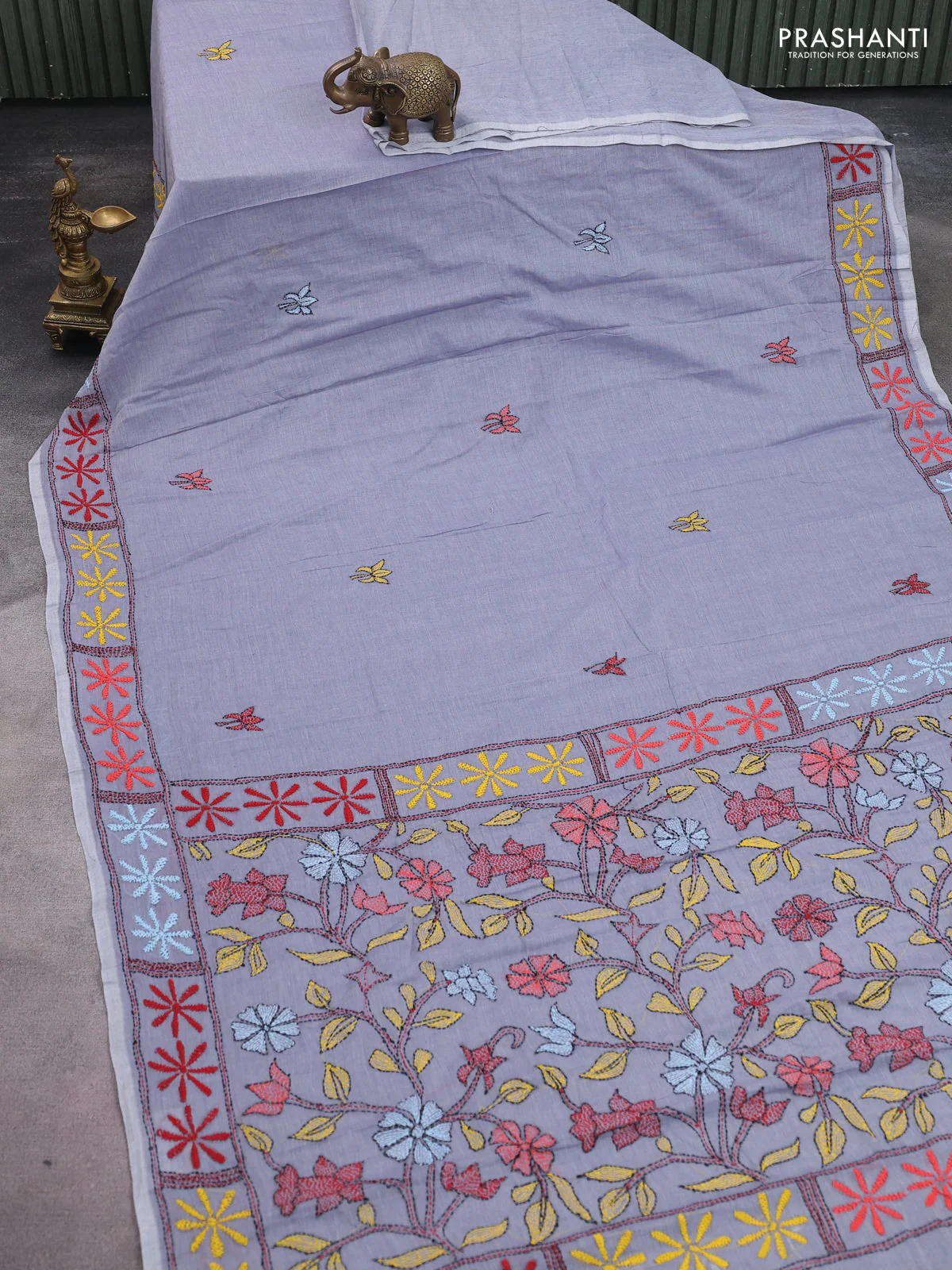 Cotton saree grey with kantha stitch work and kantha stitch work pallu - Image 2