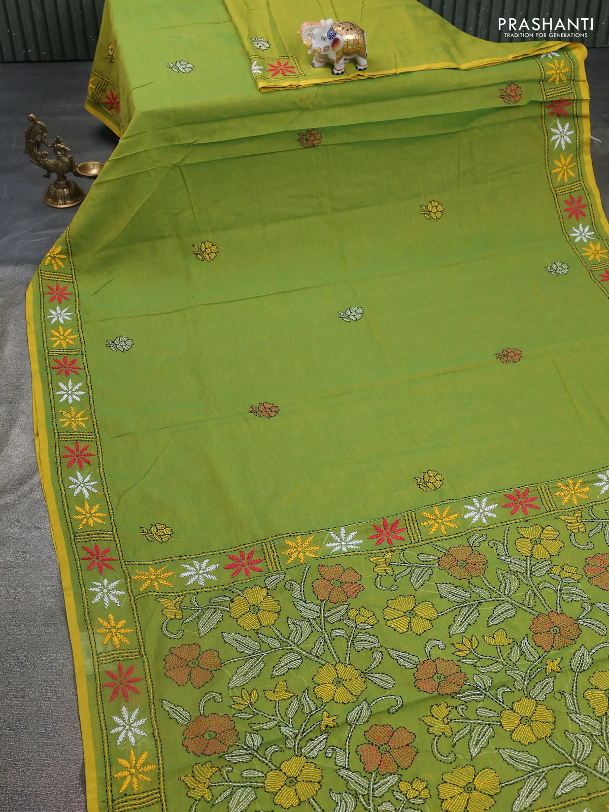 Cotton saree light green with kantha stitch work and kantha stitch work pallu - Image 2