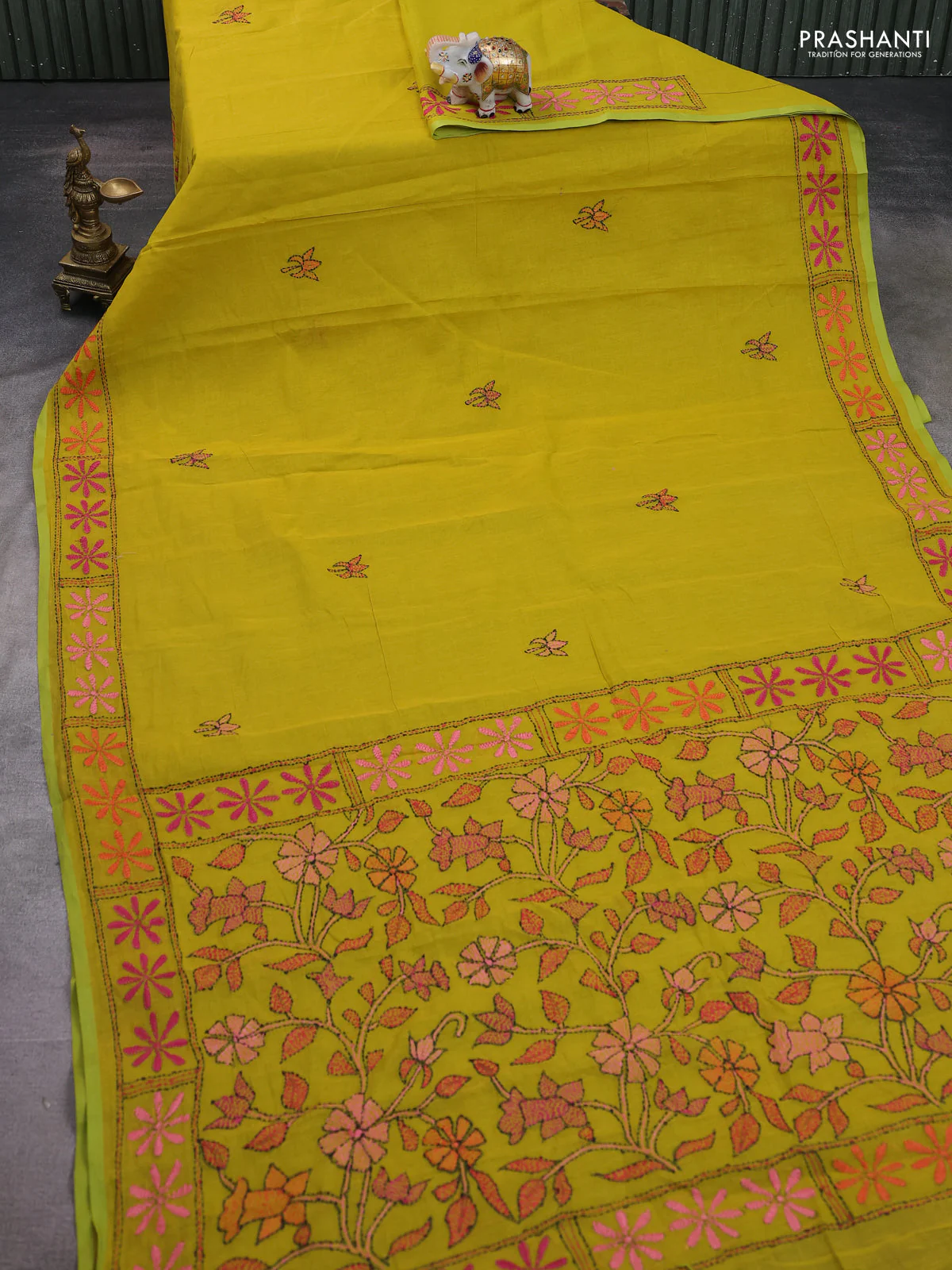 Cotton saree light green with kantha stitch work and kantha stitch work pallu - Image 2