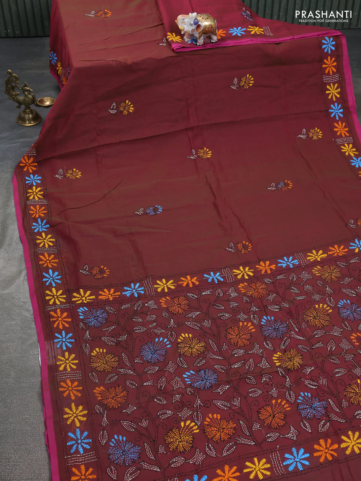 Cotton saree maroon with kantha stitch work and kantha stitch work pallu - Image 2