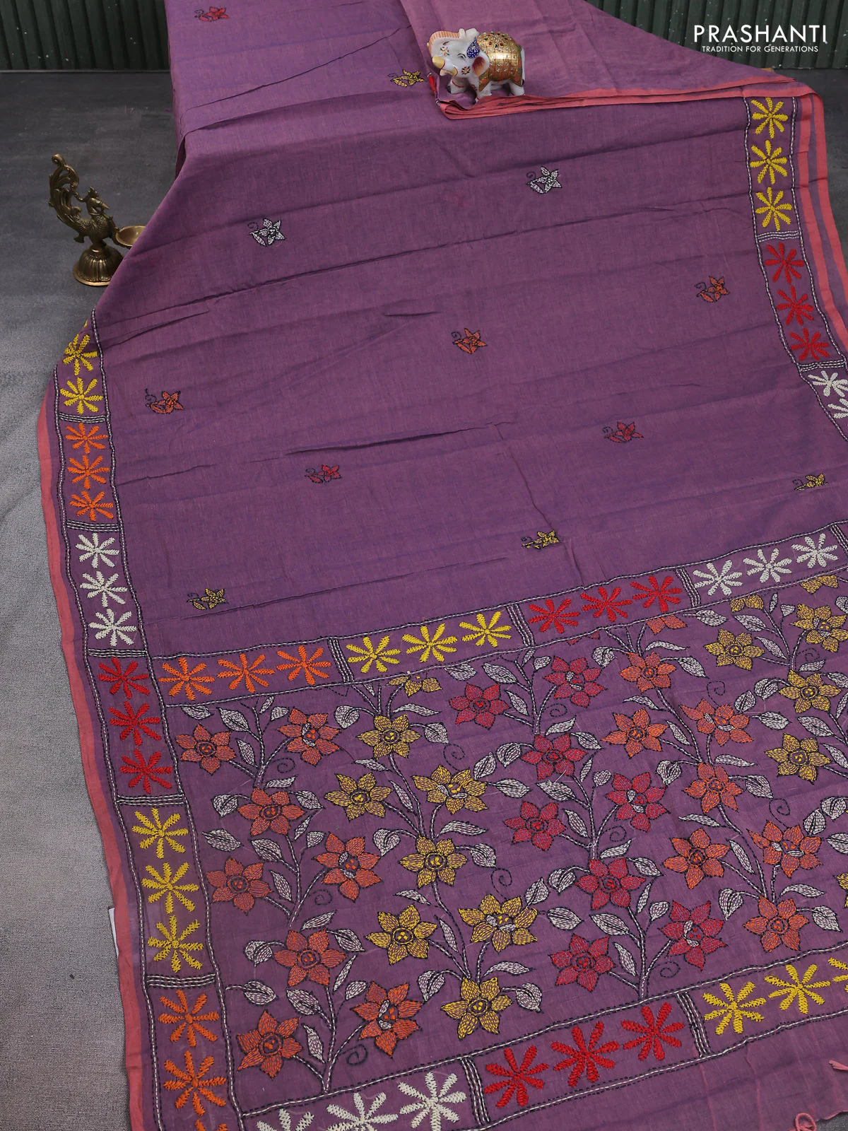 Cotton saree pastel purple with kantha stitch work and kantha stitch work pallu - Image 2
