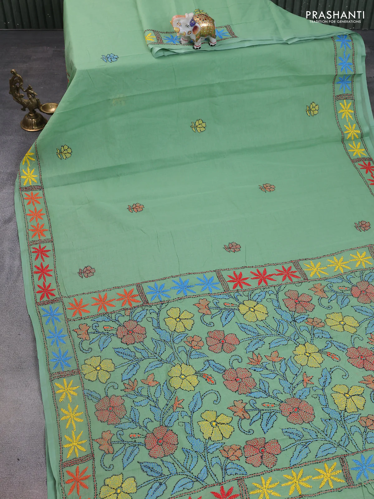 Cotton saree pista green with kantha stitch work and kantha stitch work pallu - Image 2