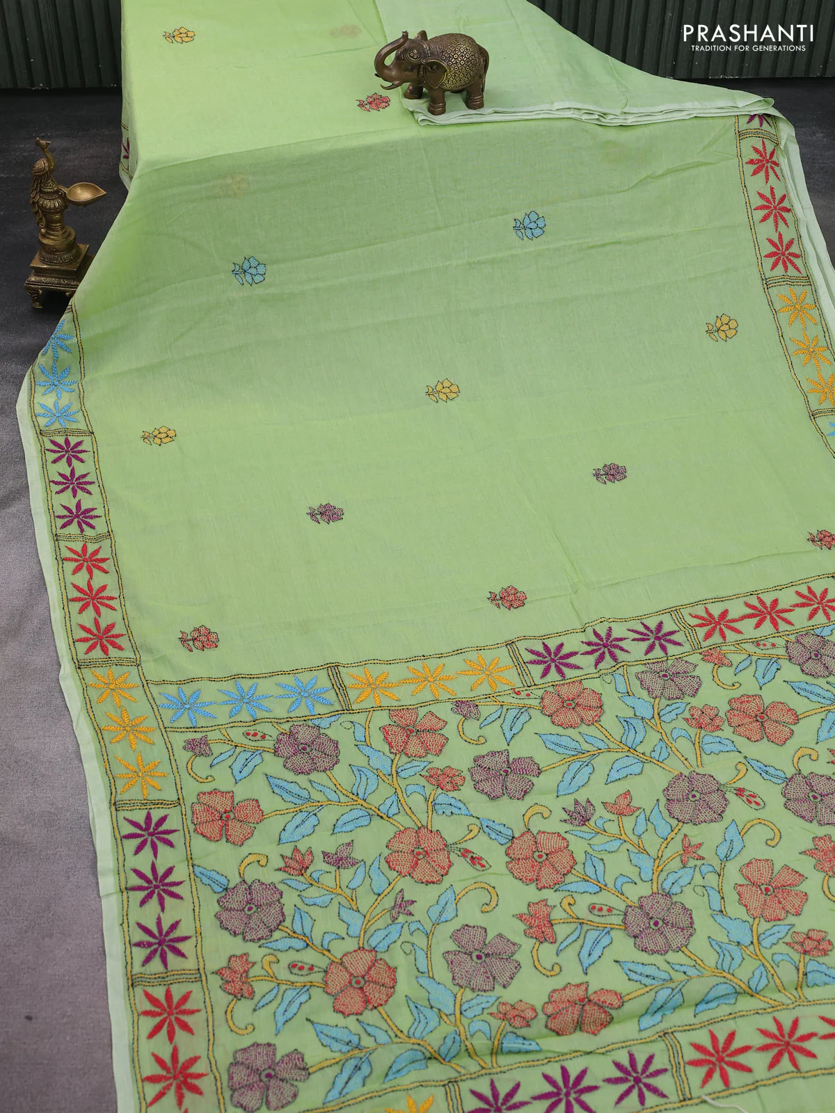 Cotton saree pista green with kantha stitch work and kantha stitch work pallu - Image 2