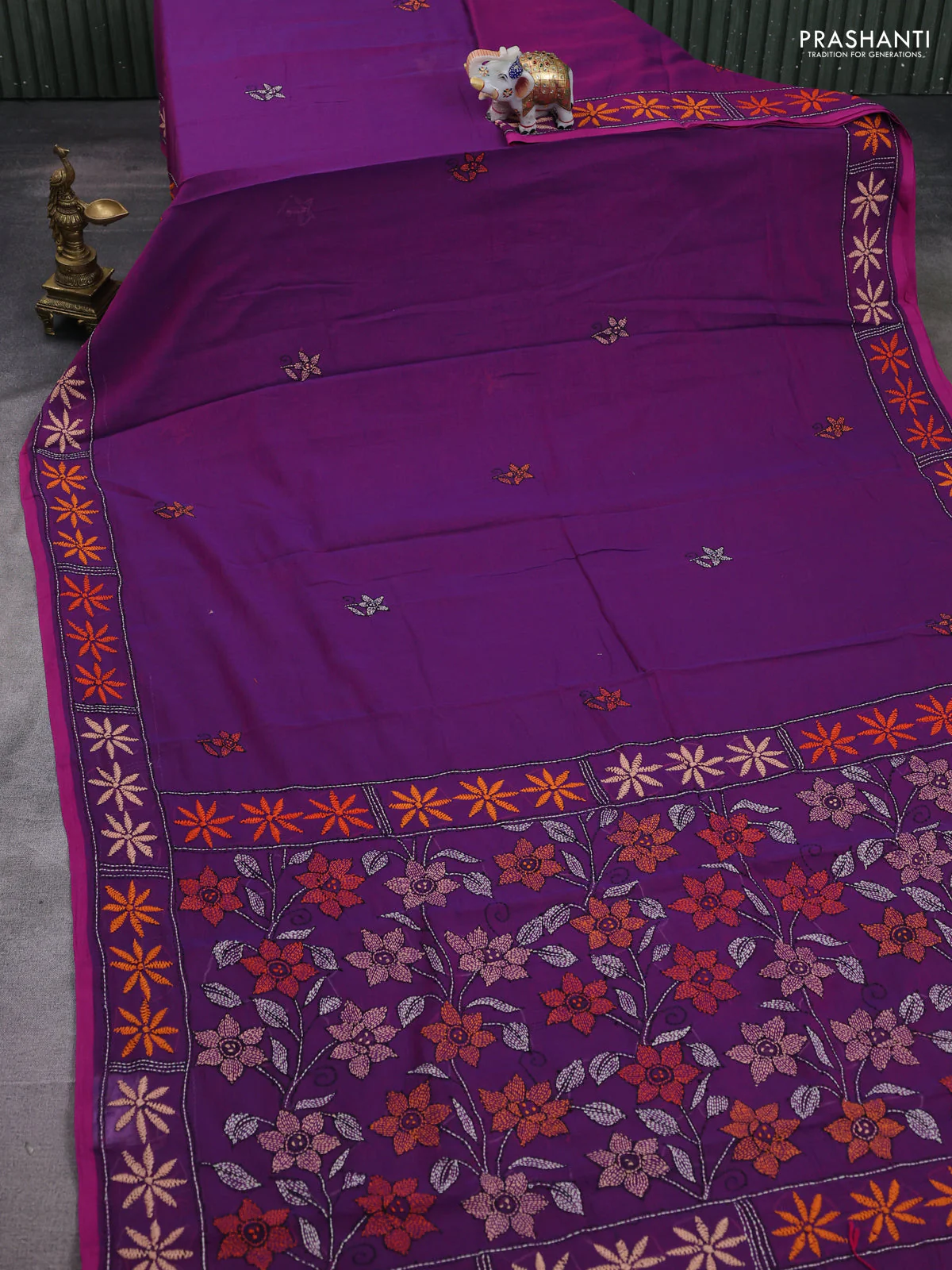 Cotton saree purple with kantha stitch work and kantha stitch work pallu - Image 2