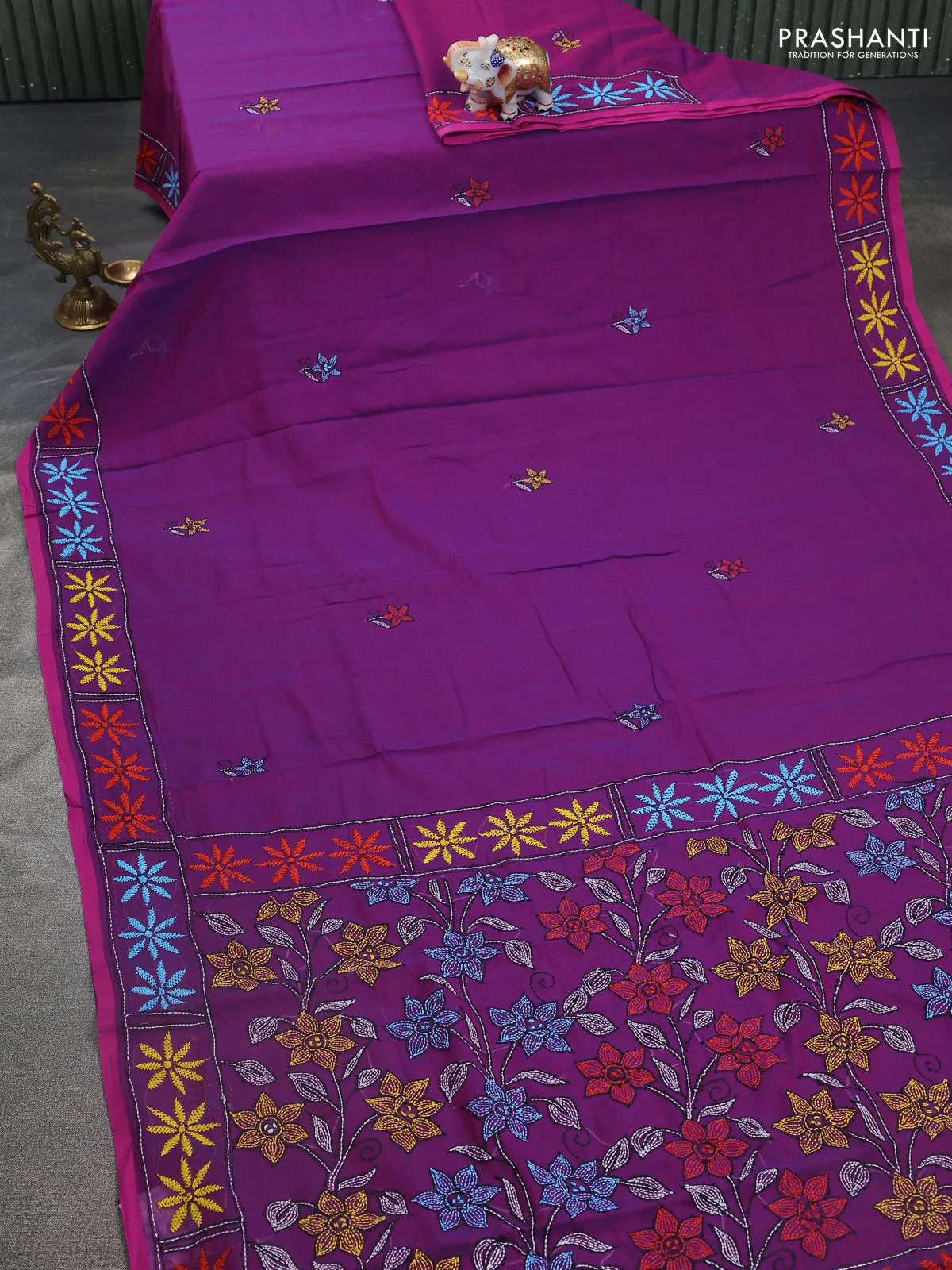 Cotton saree purple with kantha stitch work and kantha stitch work pallu - Image 2
