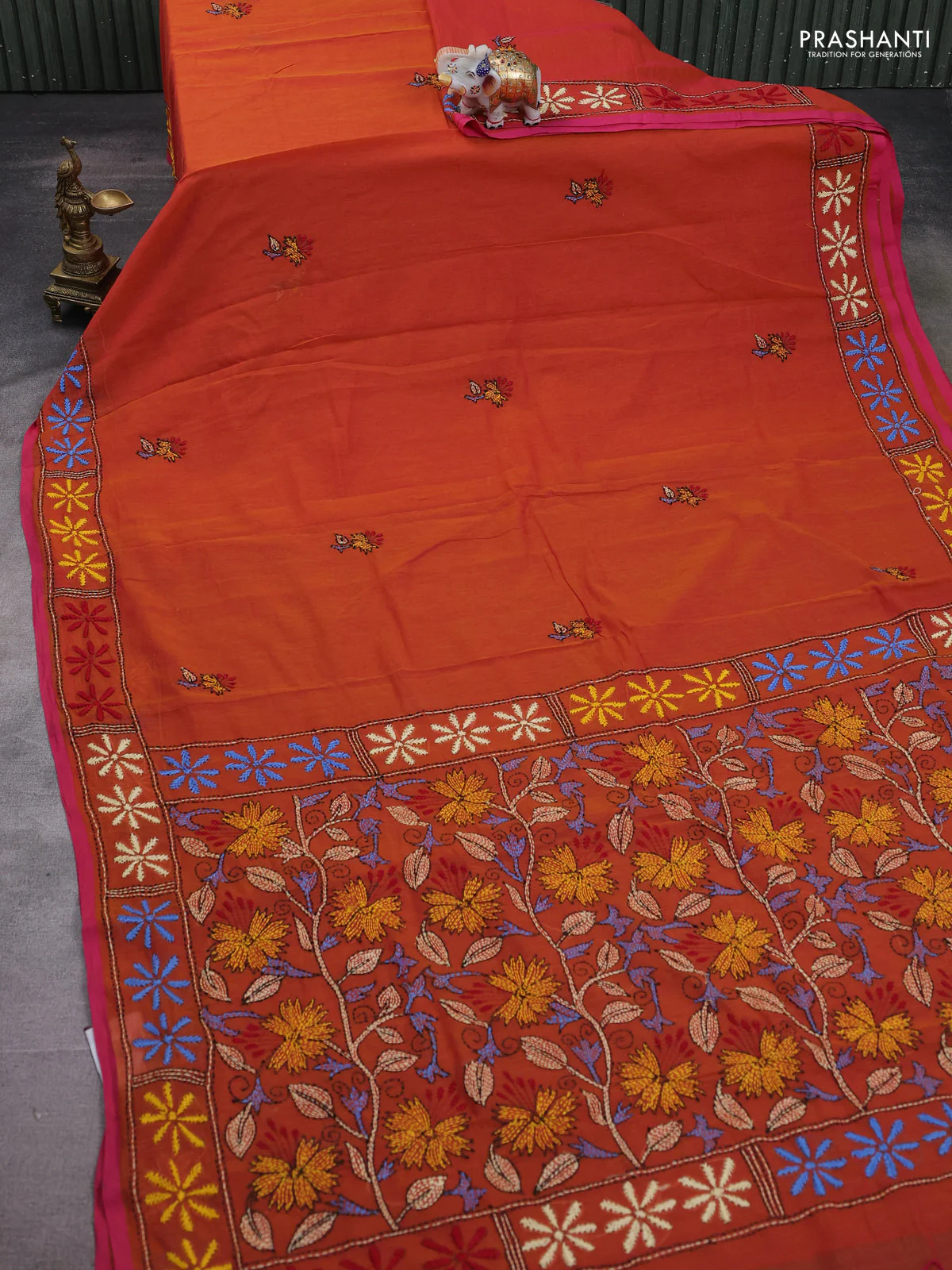 Cotton saree rustic orange and pink with kantha stitch work and kantha stitch work pallu - Image 2