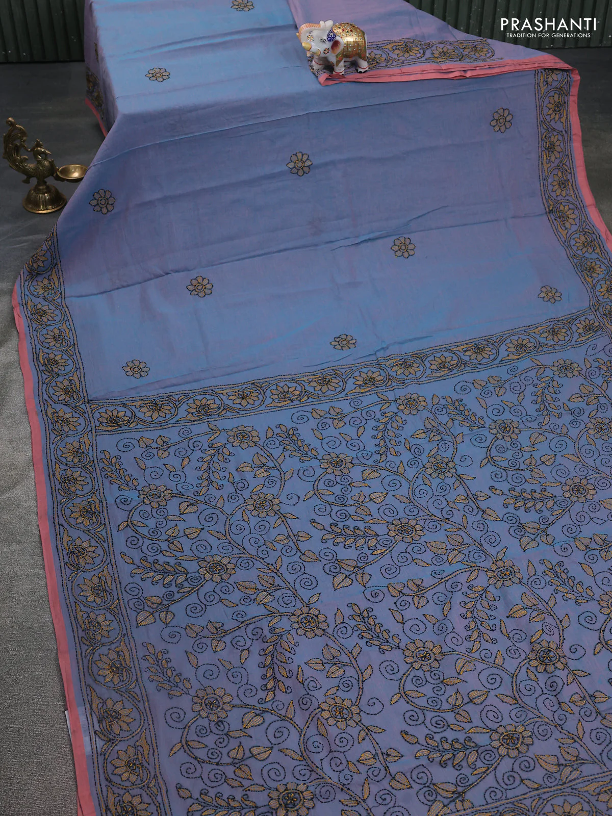 Cotton saree teal blue and pastel pink with kantha stitch work and kantha stitch work pallu - Image 2